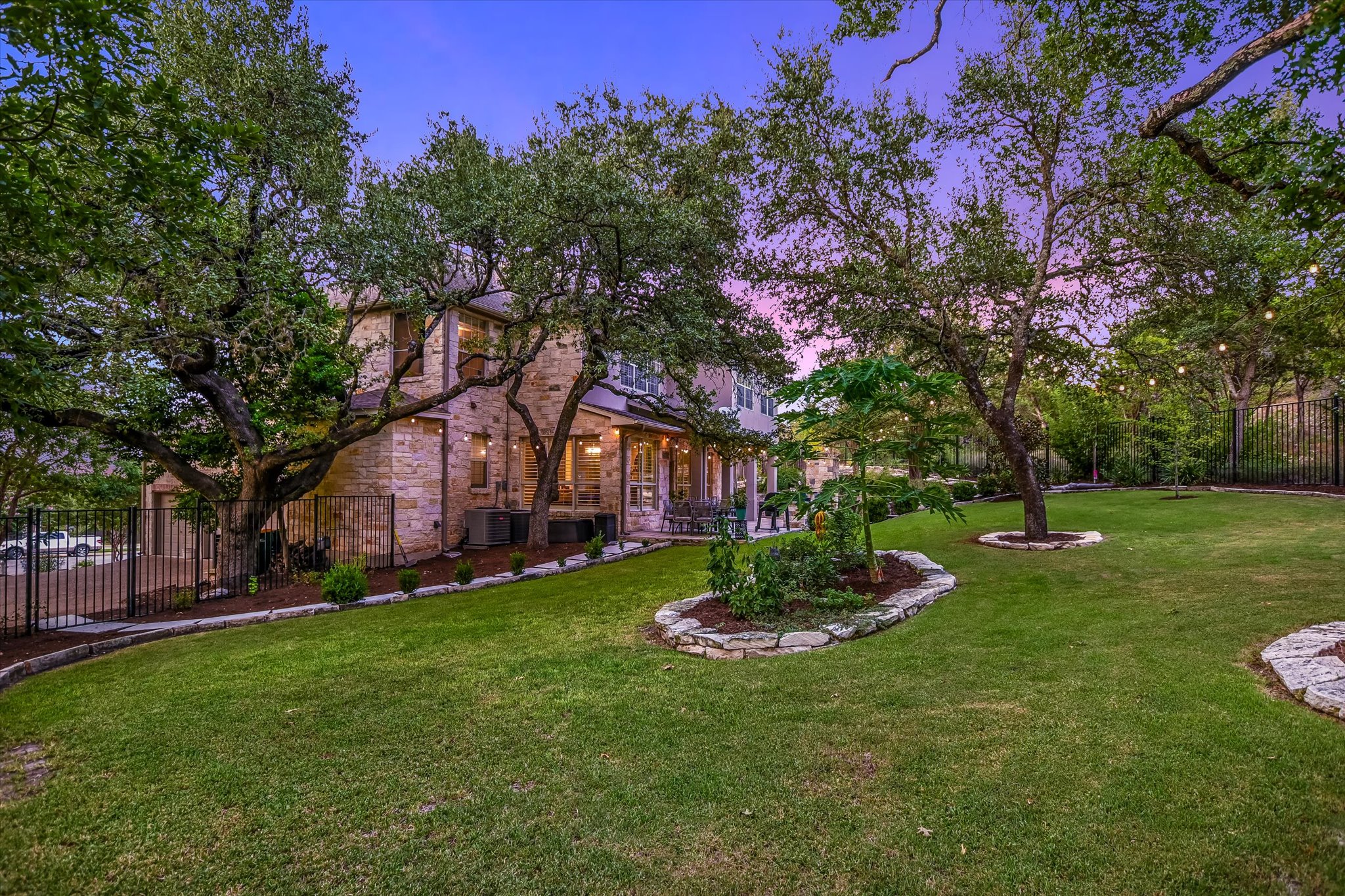main property photo 28