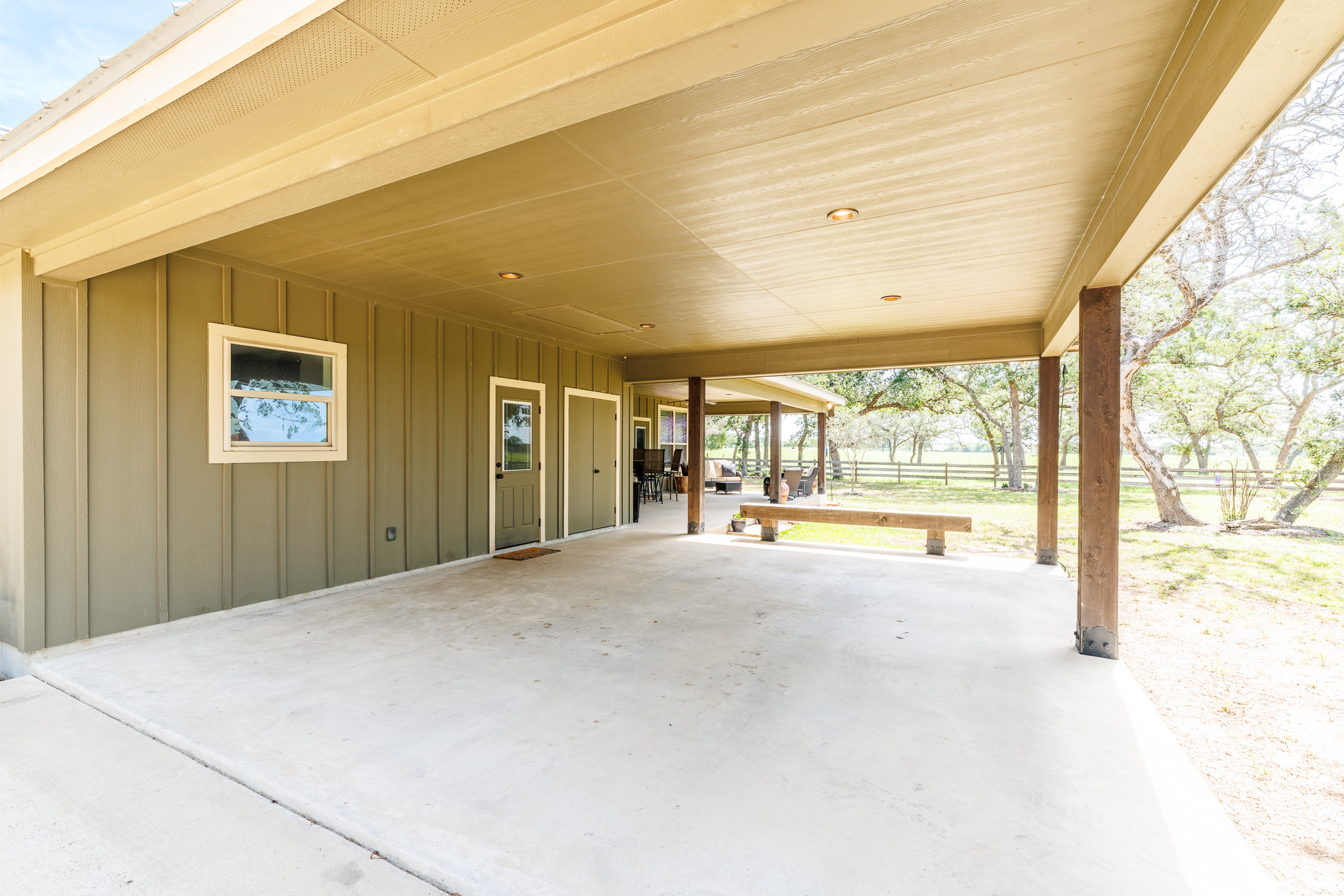 main property photo 20