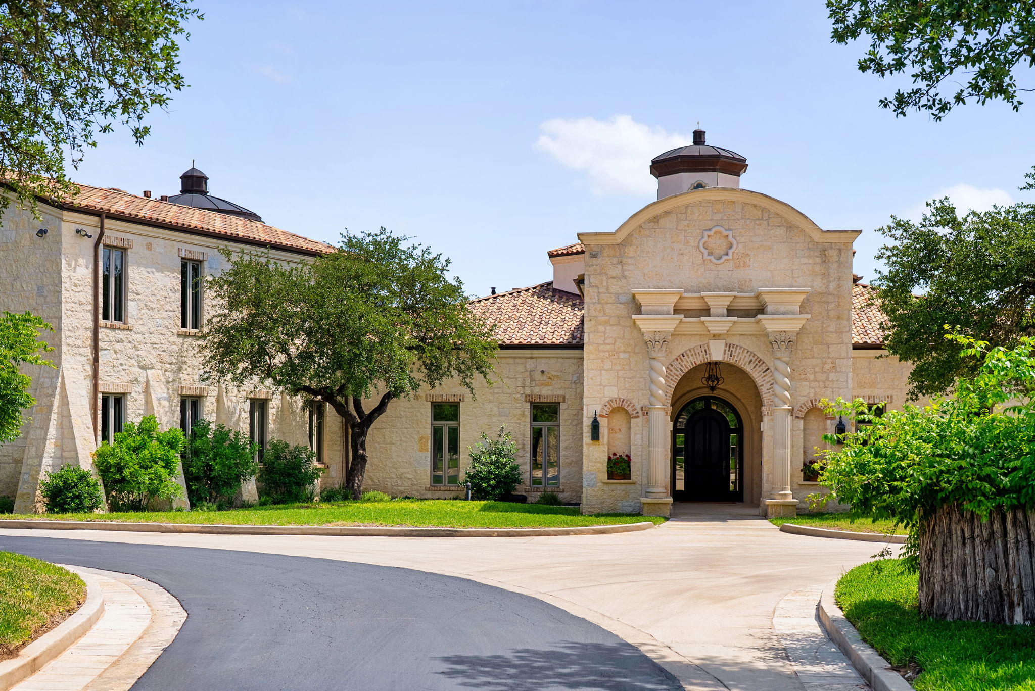 main property photo 14