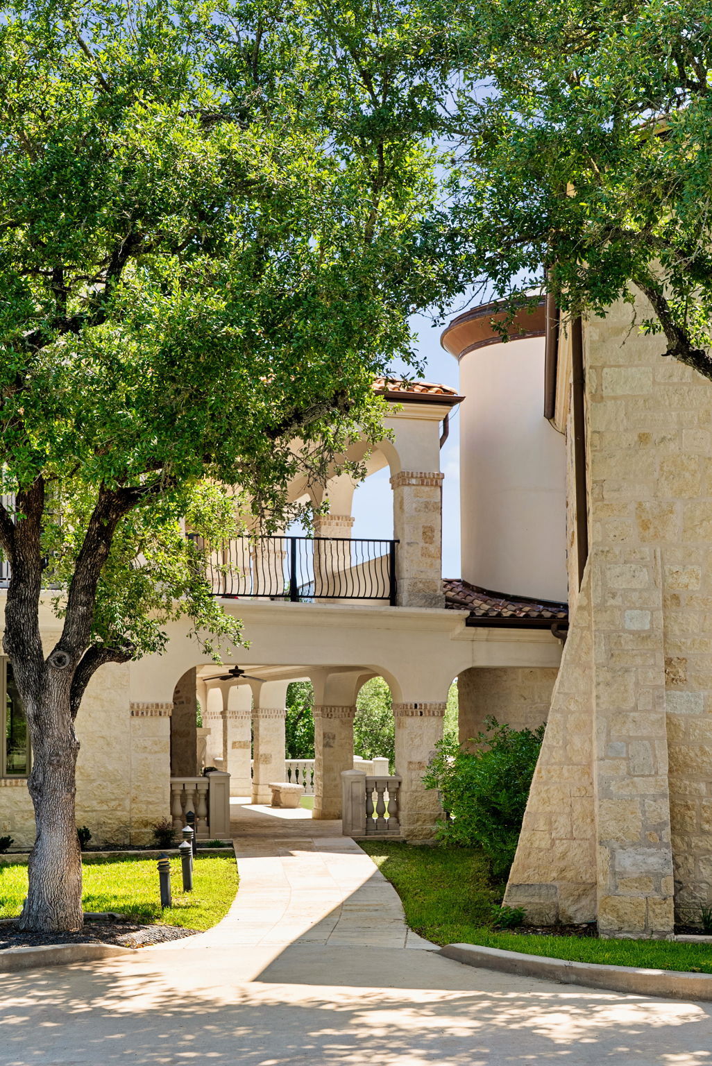 main property photo 30