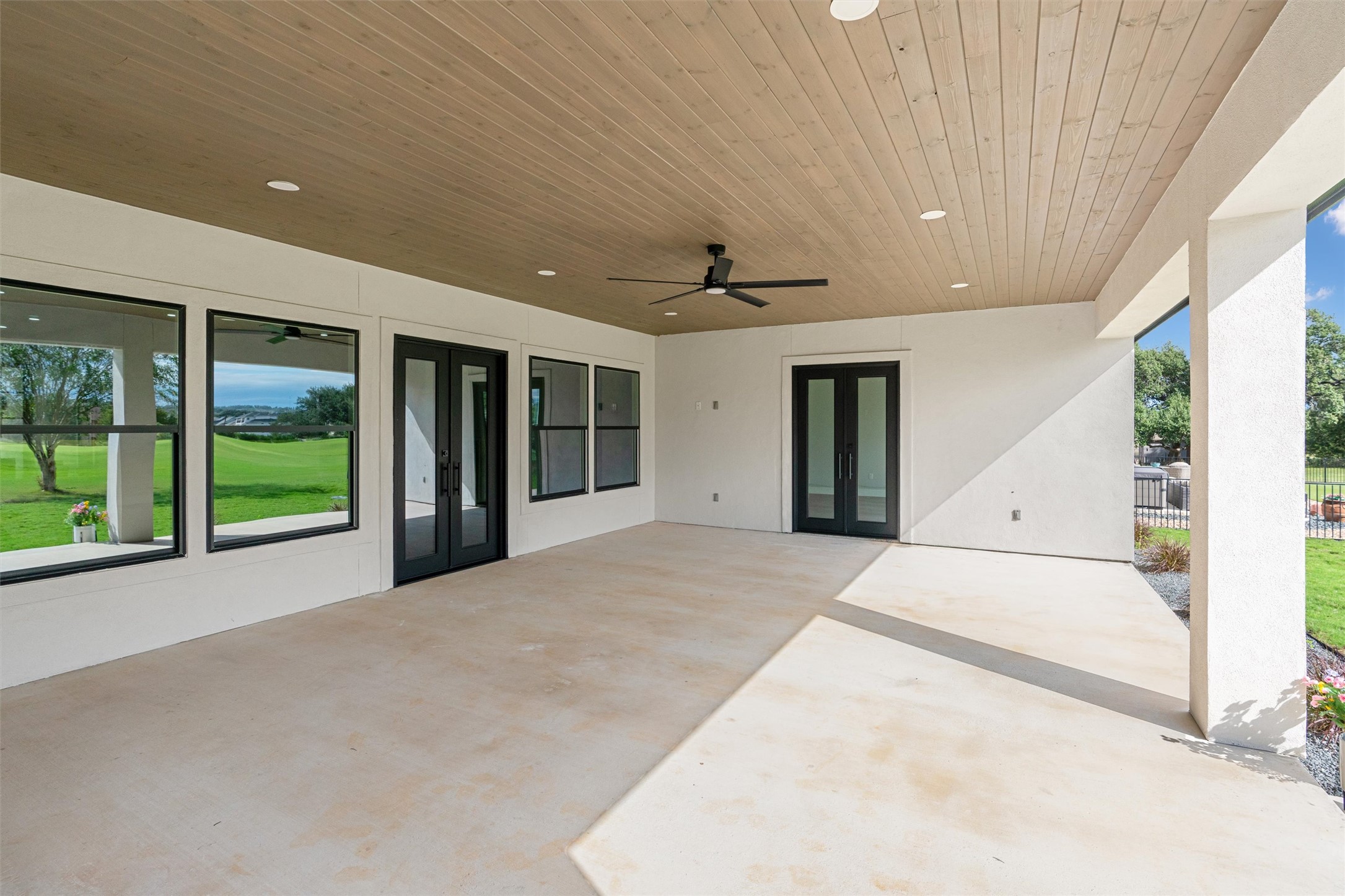 main property photo 36