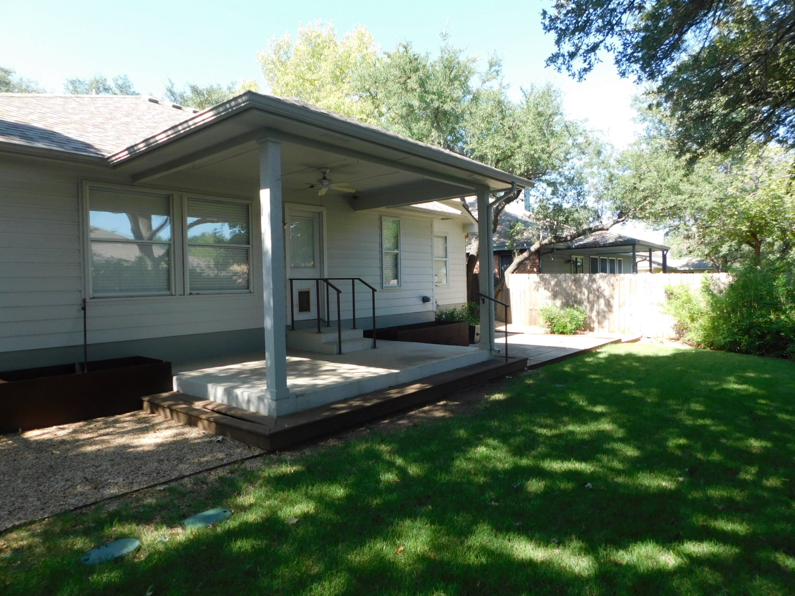 main property photo 15