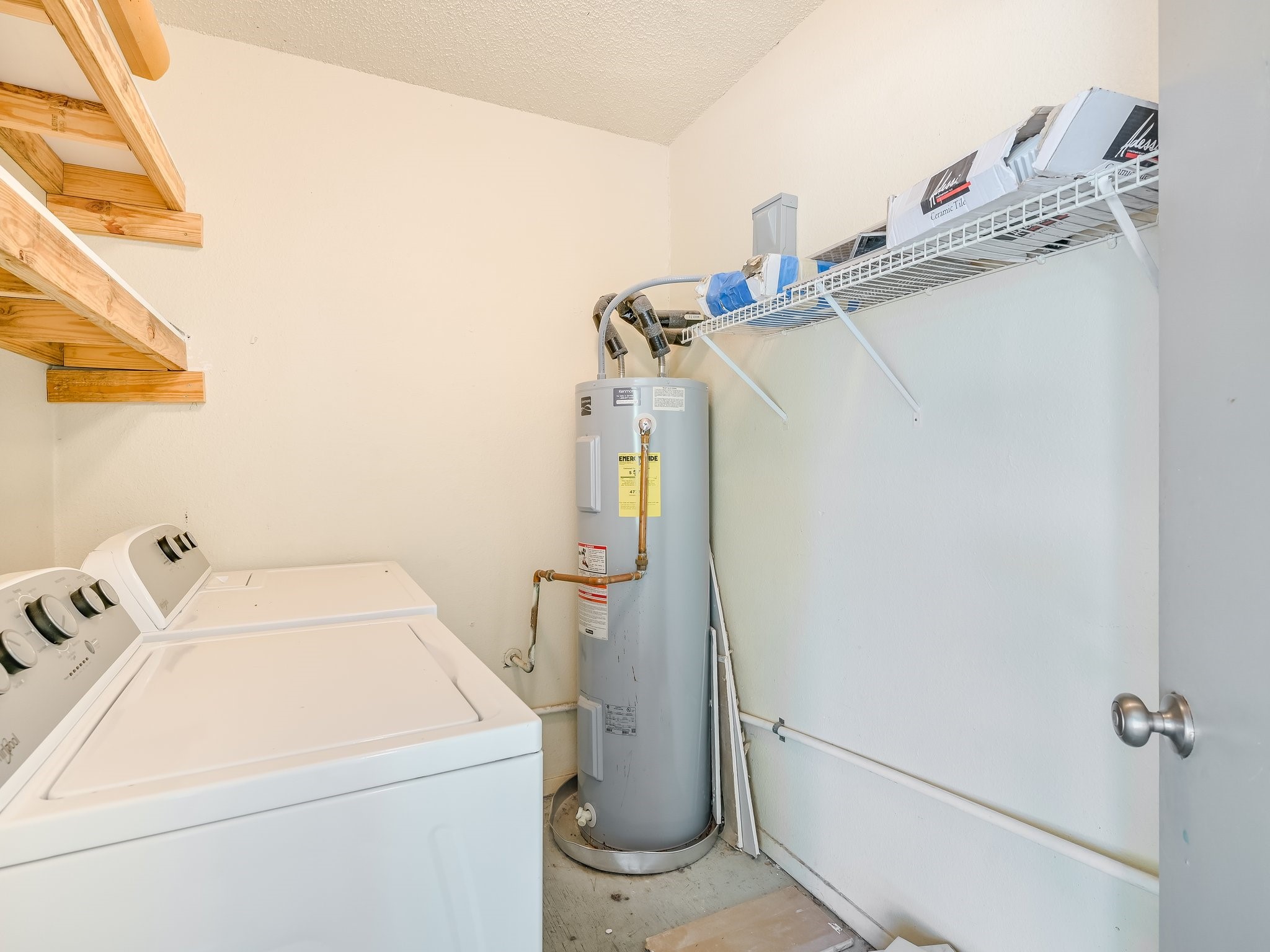 main property photo 13