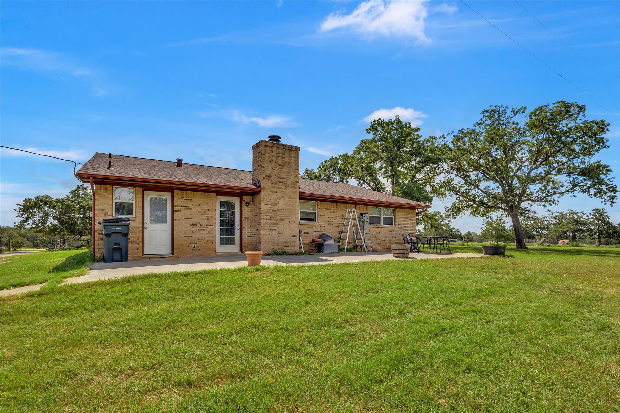 main property photo 25