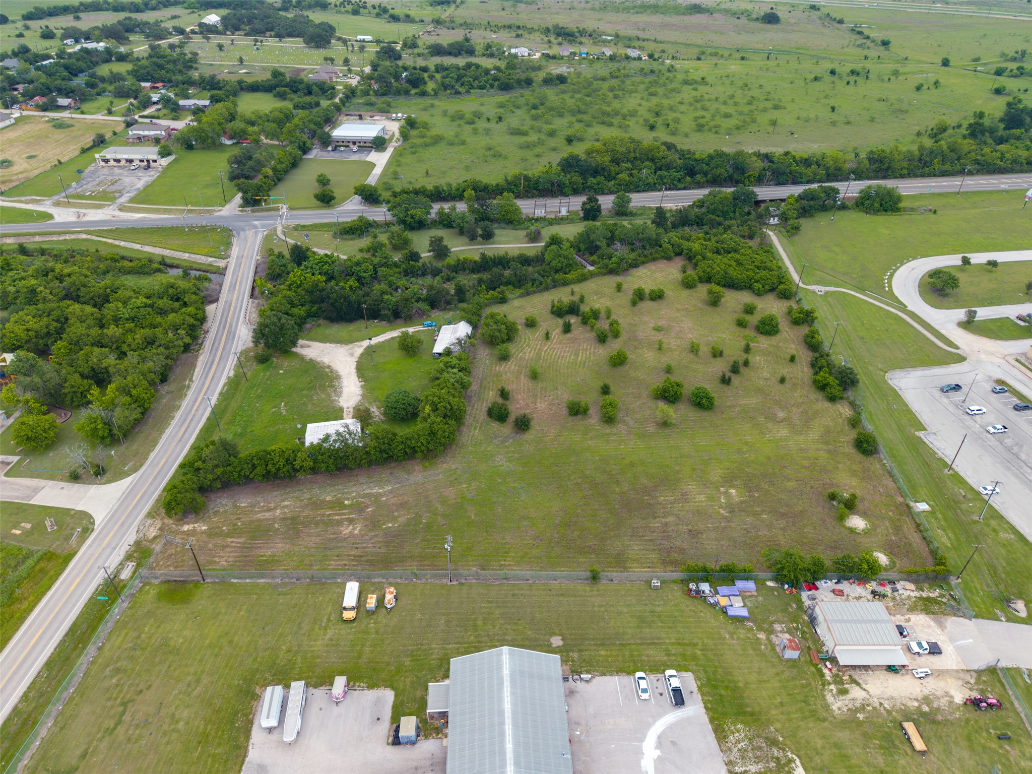 main property photo 14