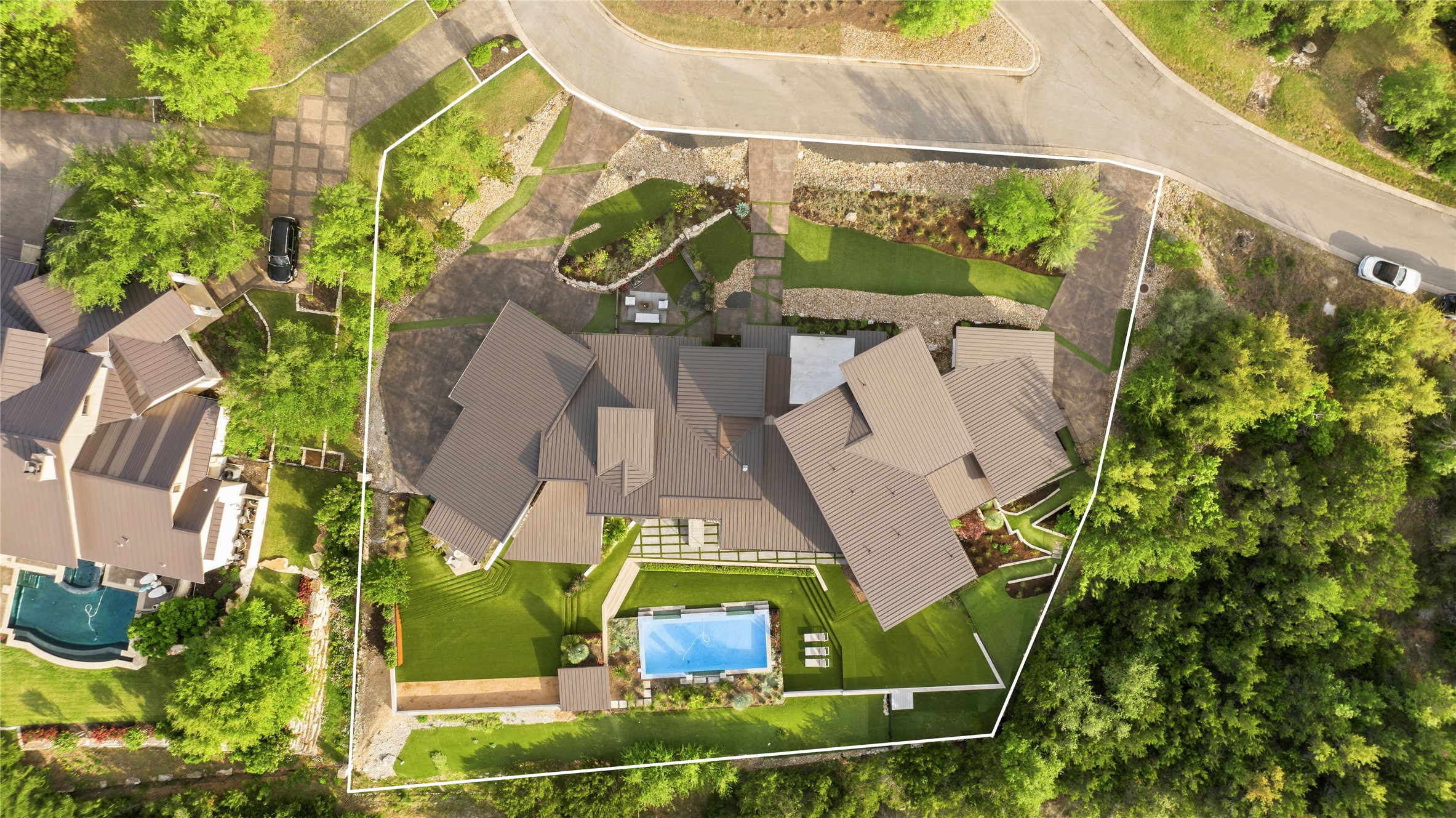 main property photo 38