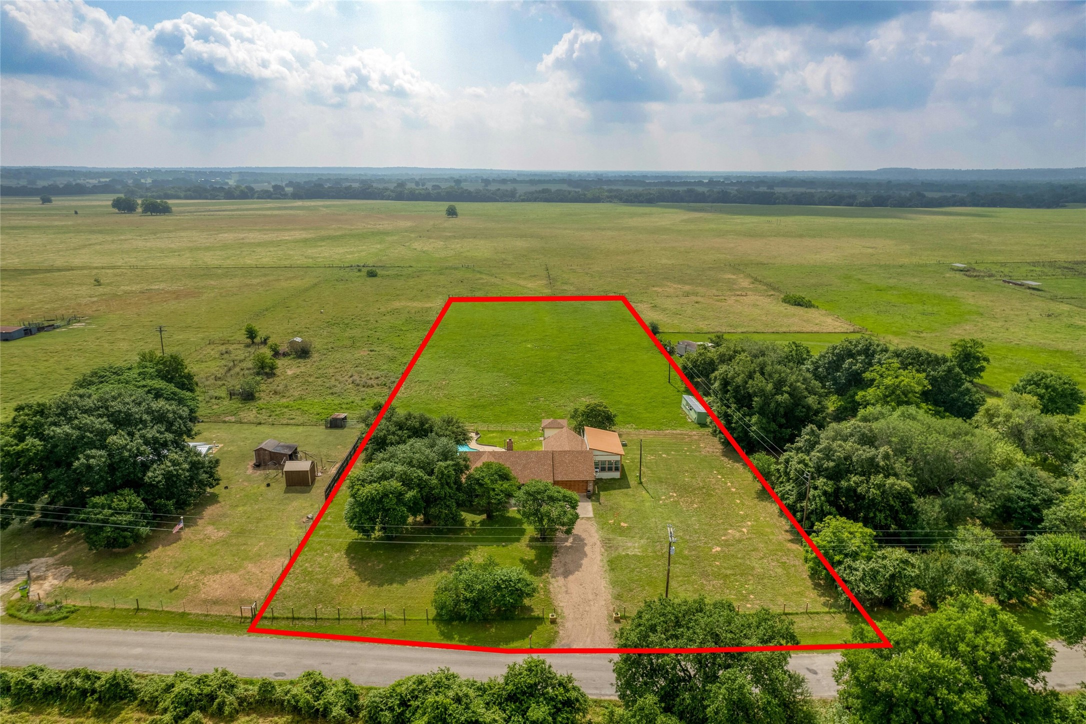 main property photo 23