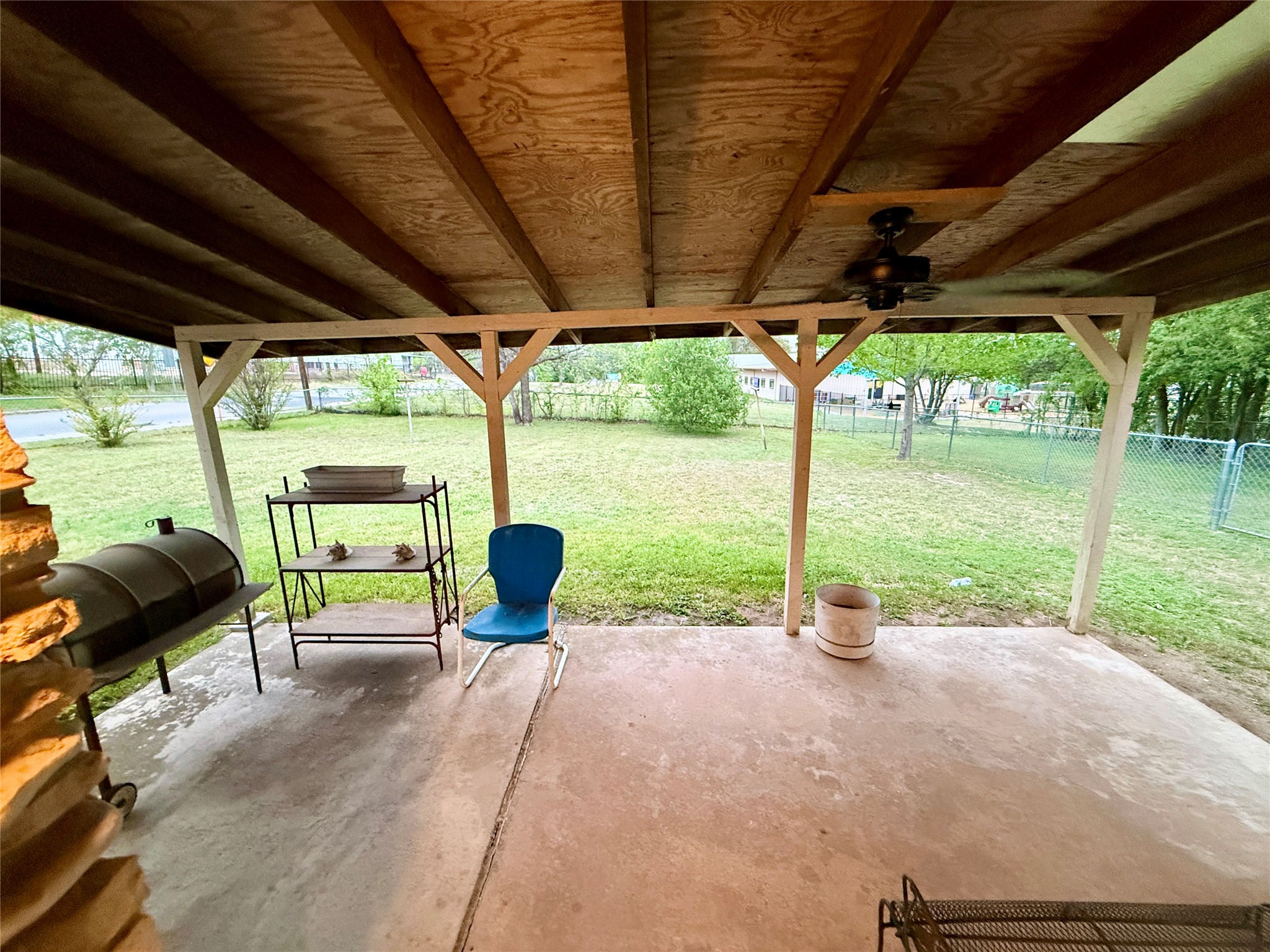 main property photo 15