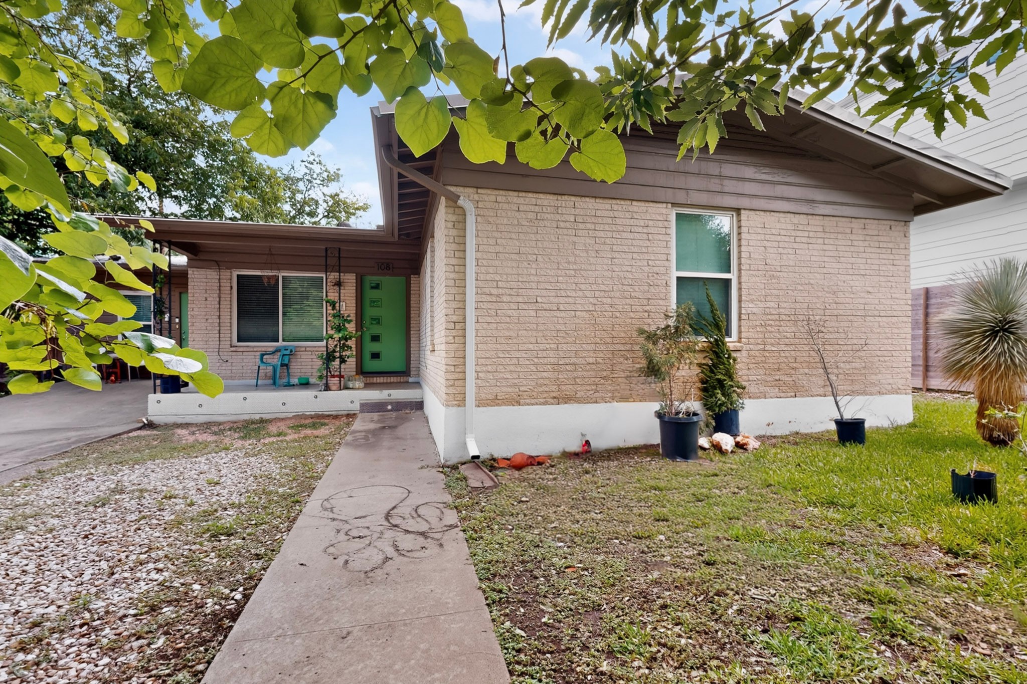 main property photo 3
