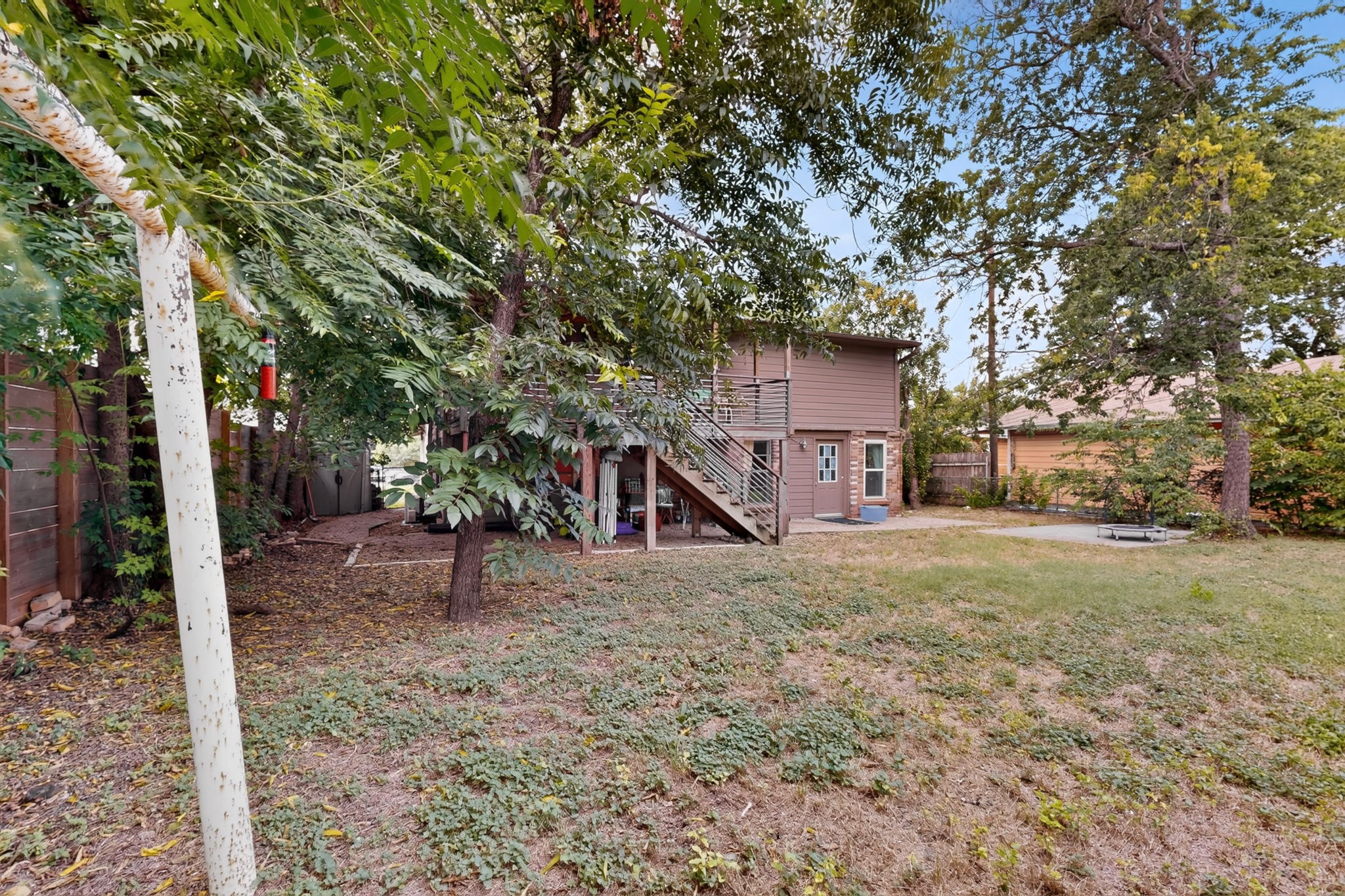 main property photo 32