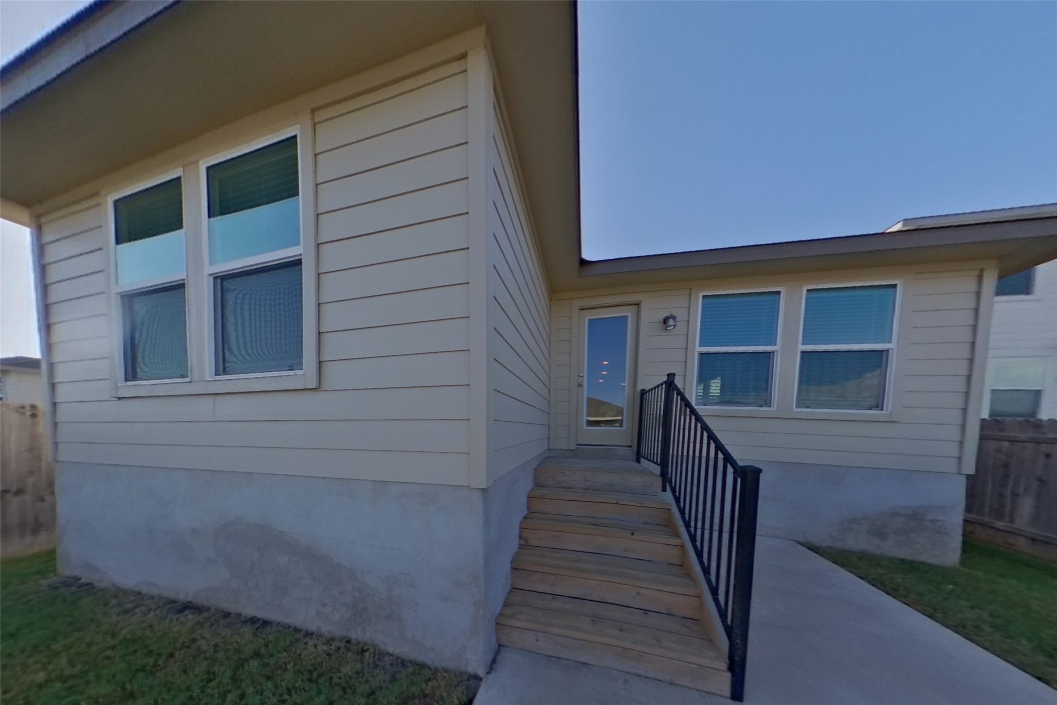main property photo 14