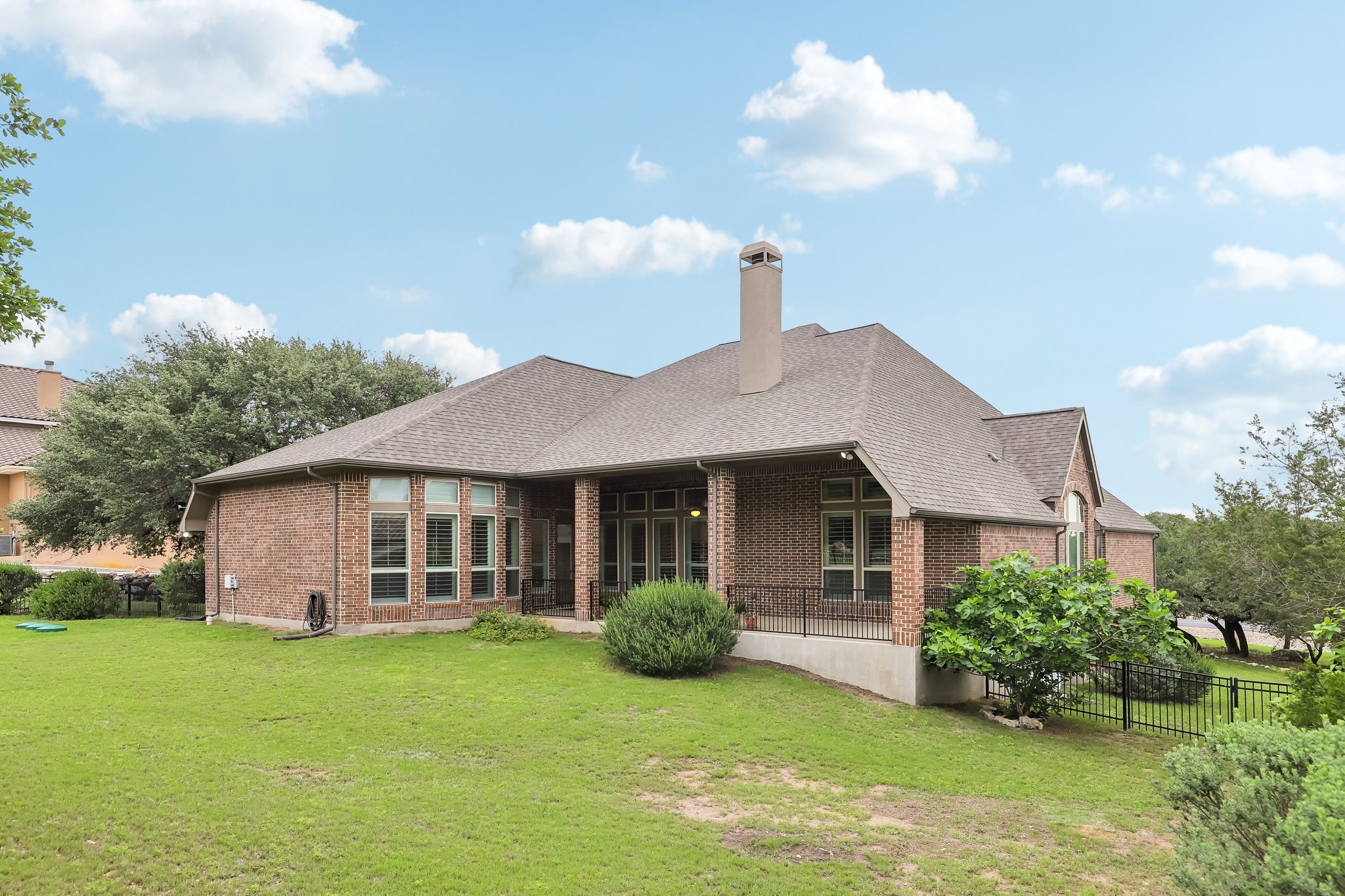 main property photo 34