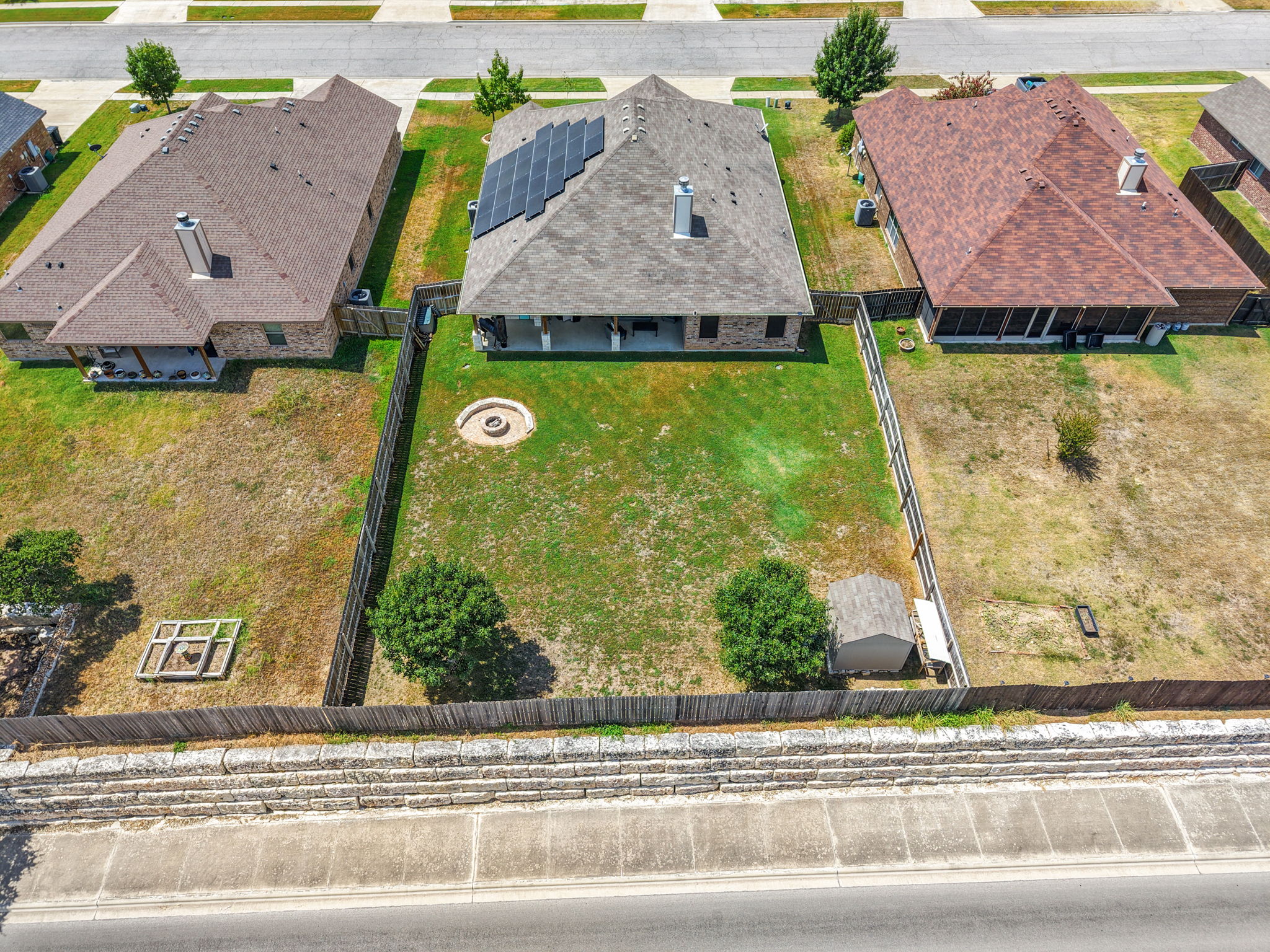main property photo 23