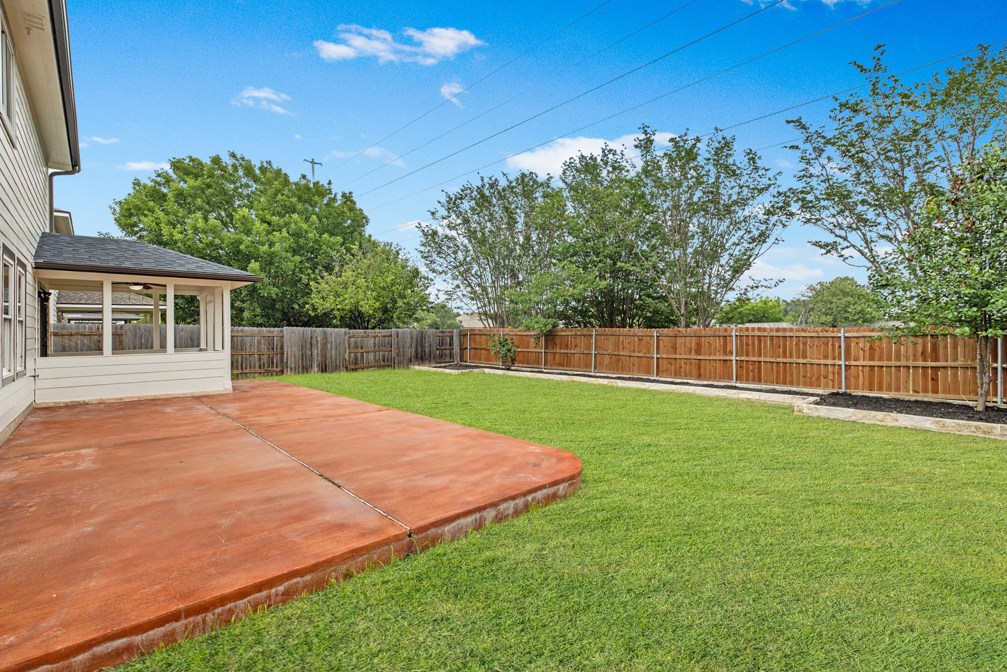 main property photo 32