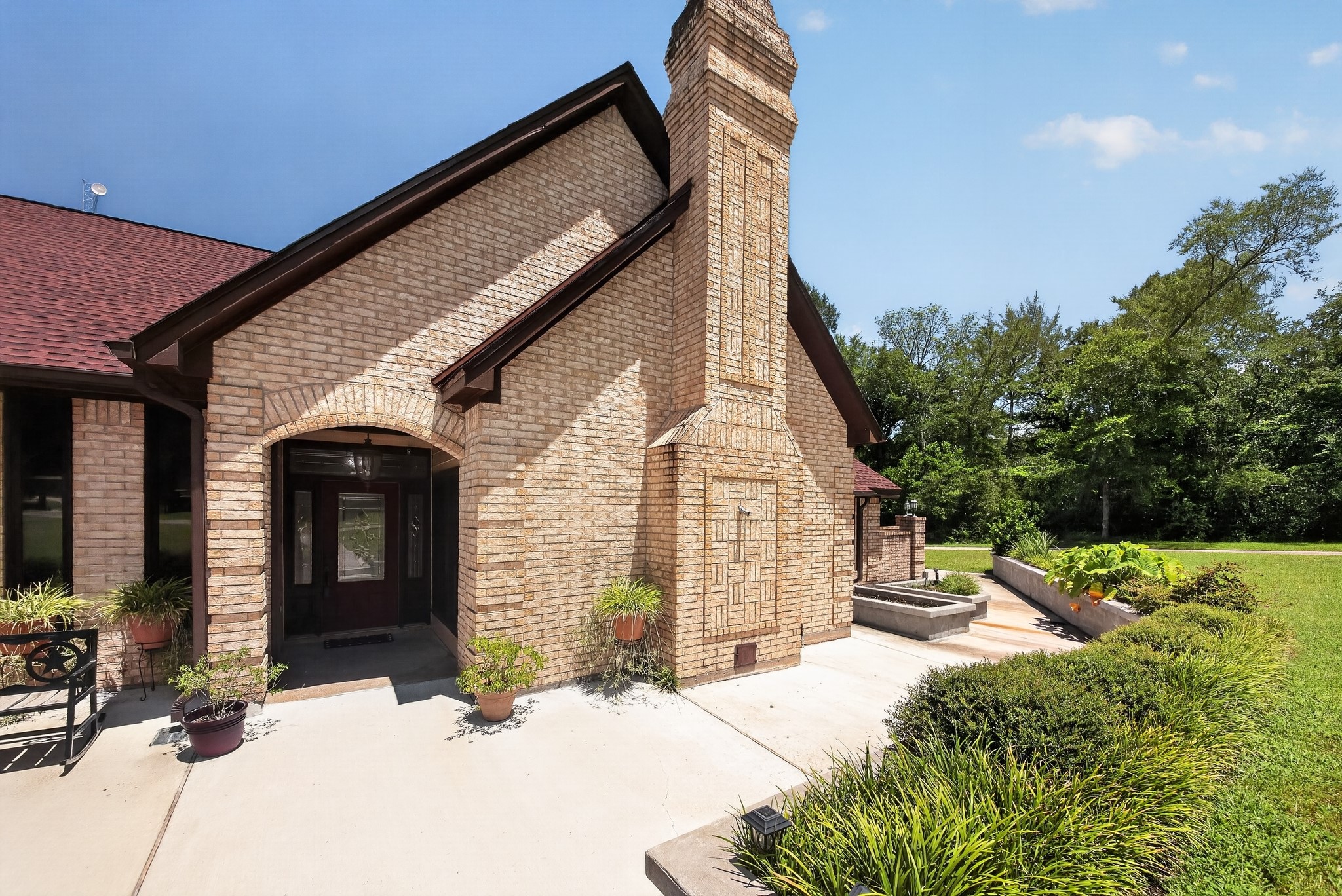 main property photo 4