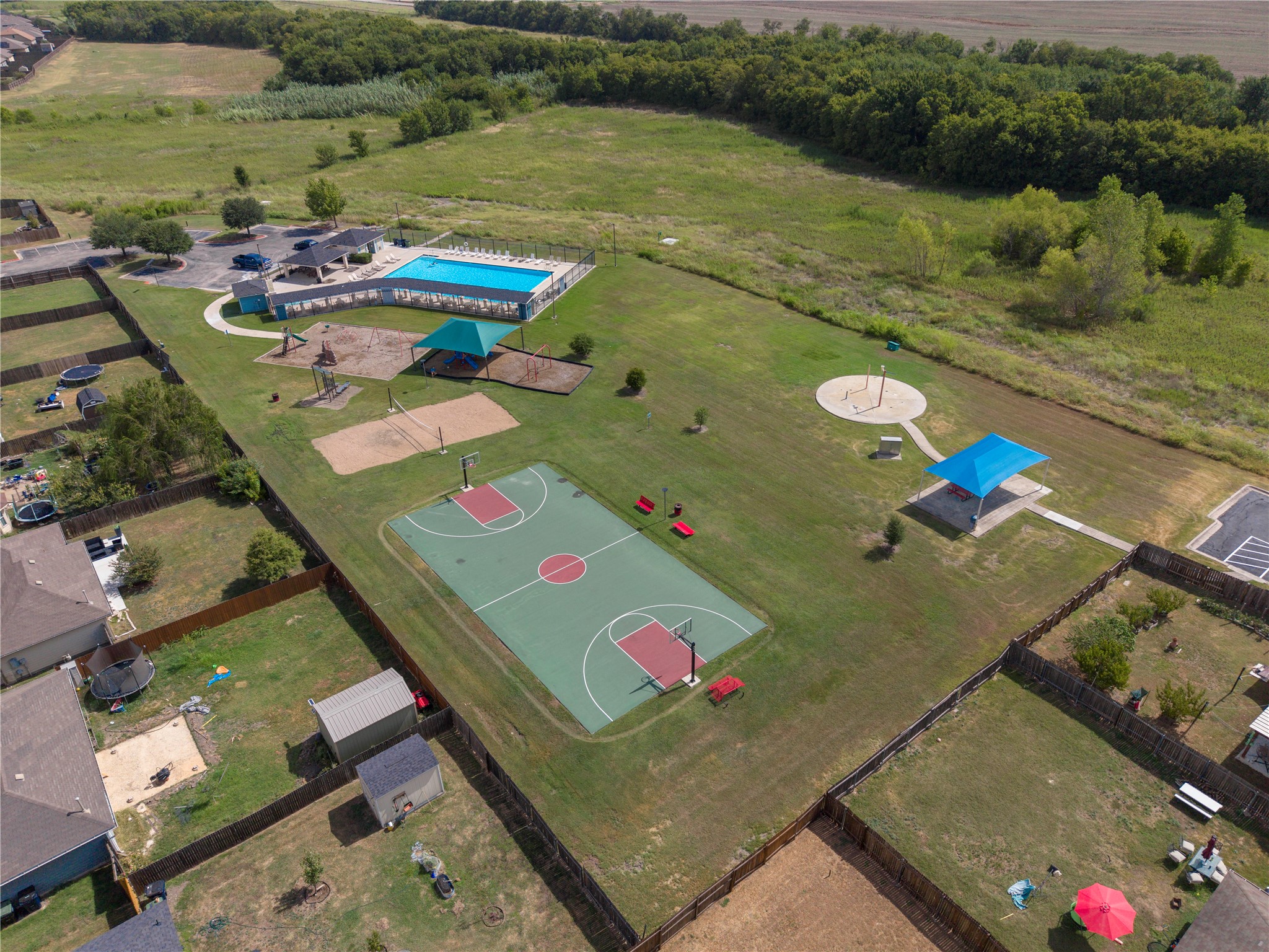 main property photo 34