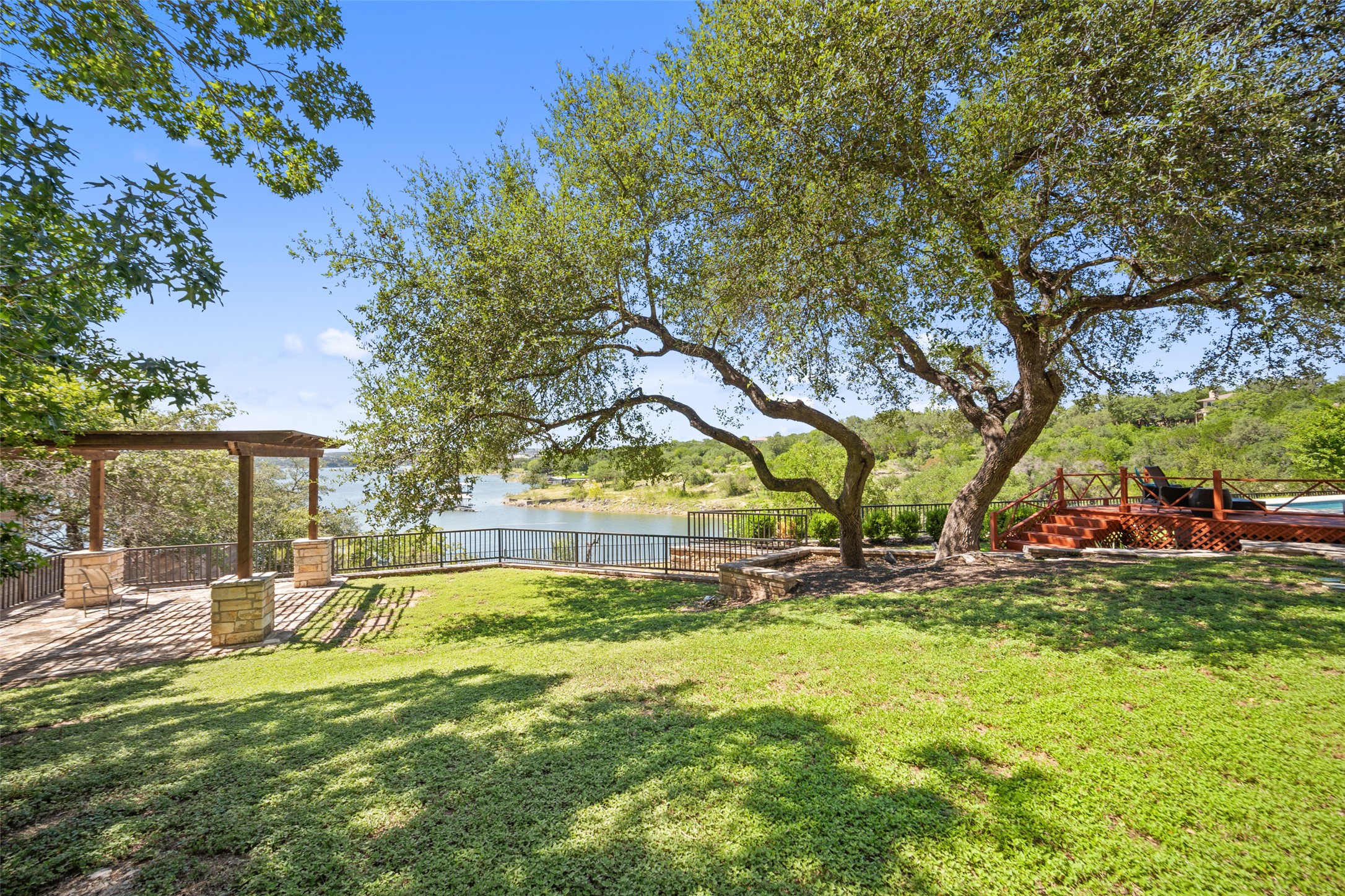 main property photo 26
