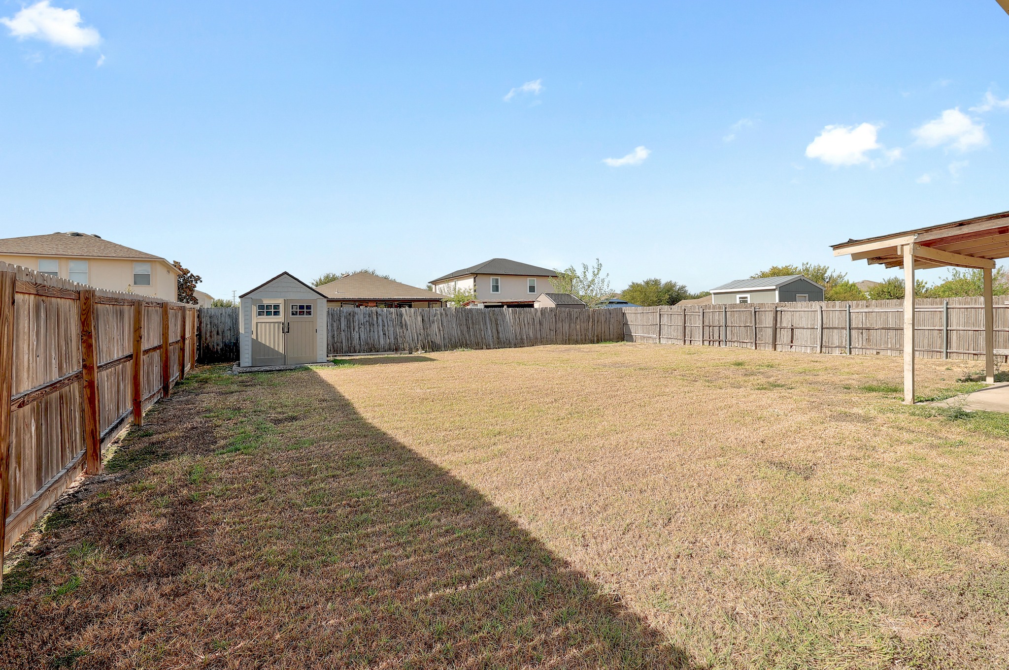 main property photo 23