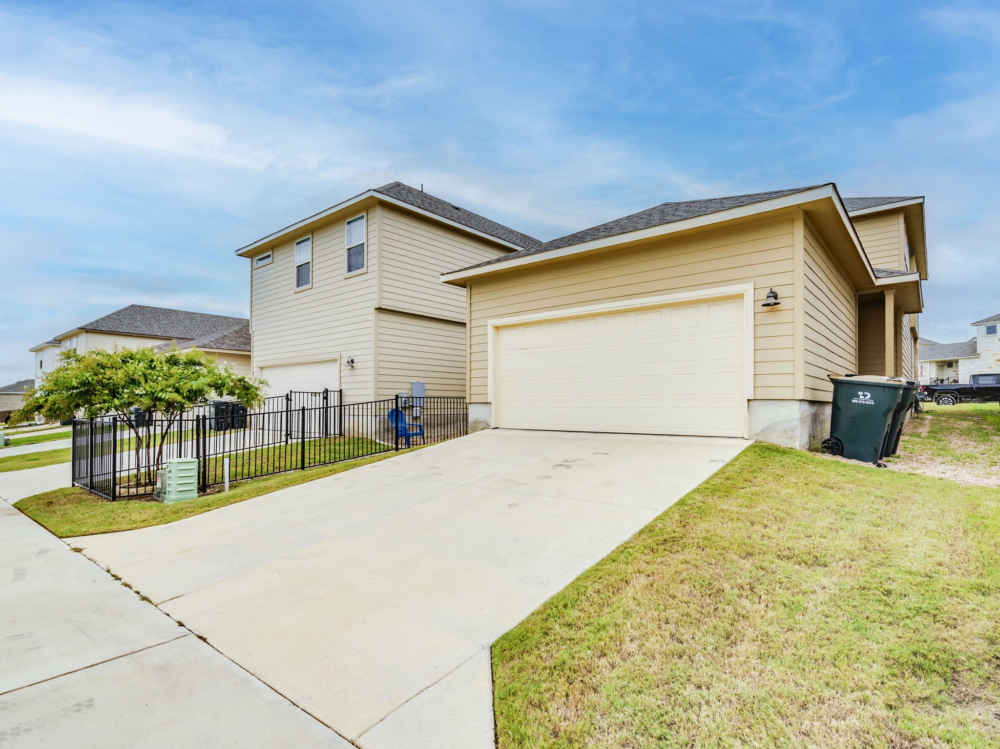 main property photo 30