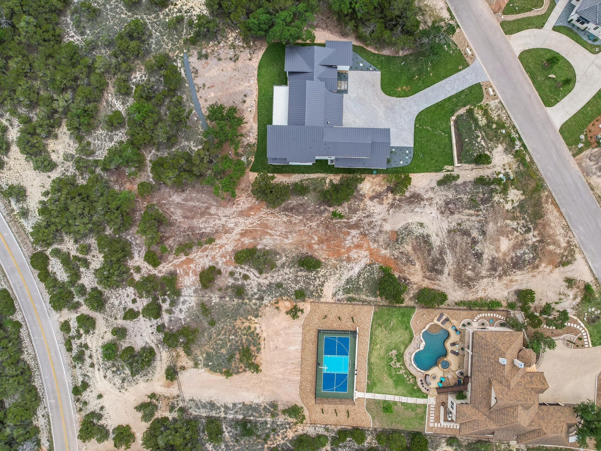 main property photo 7