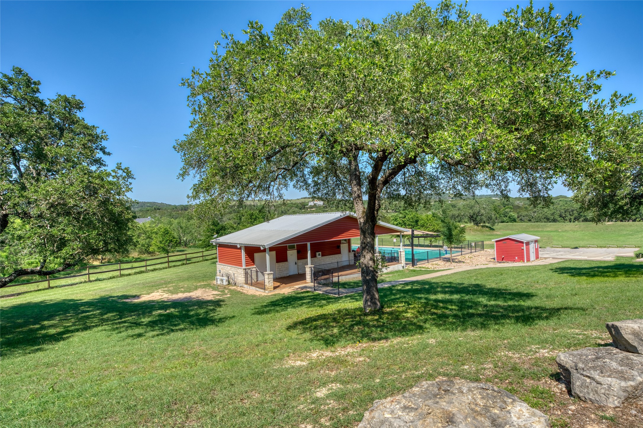 main property photo 24