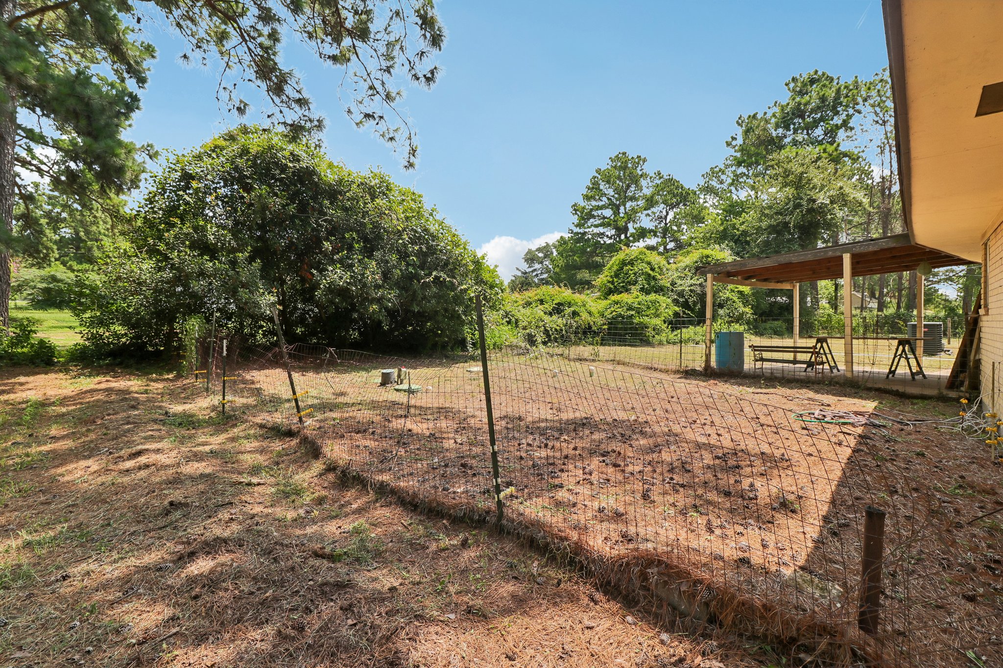 main property photo 28