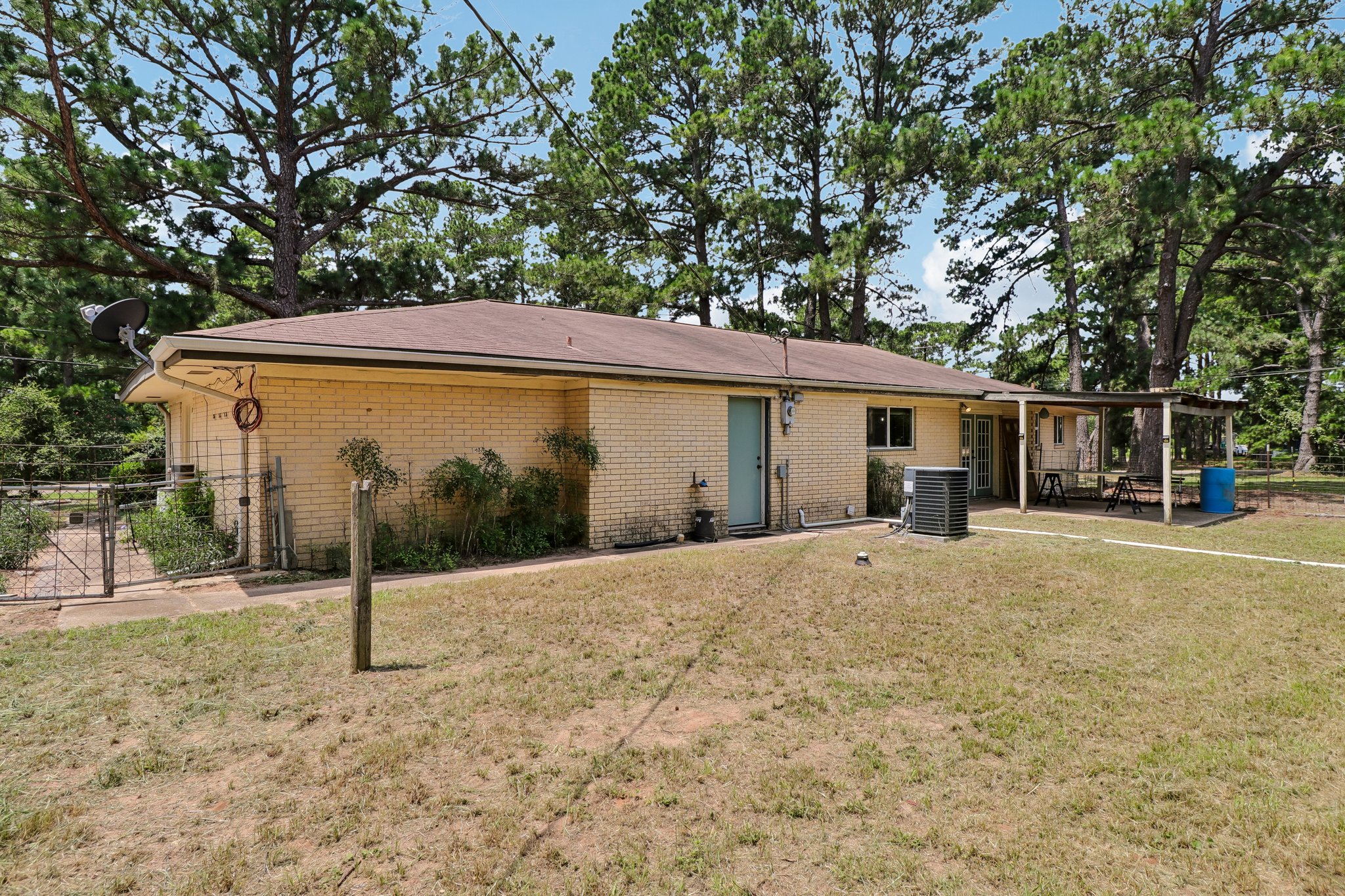main property photo 29