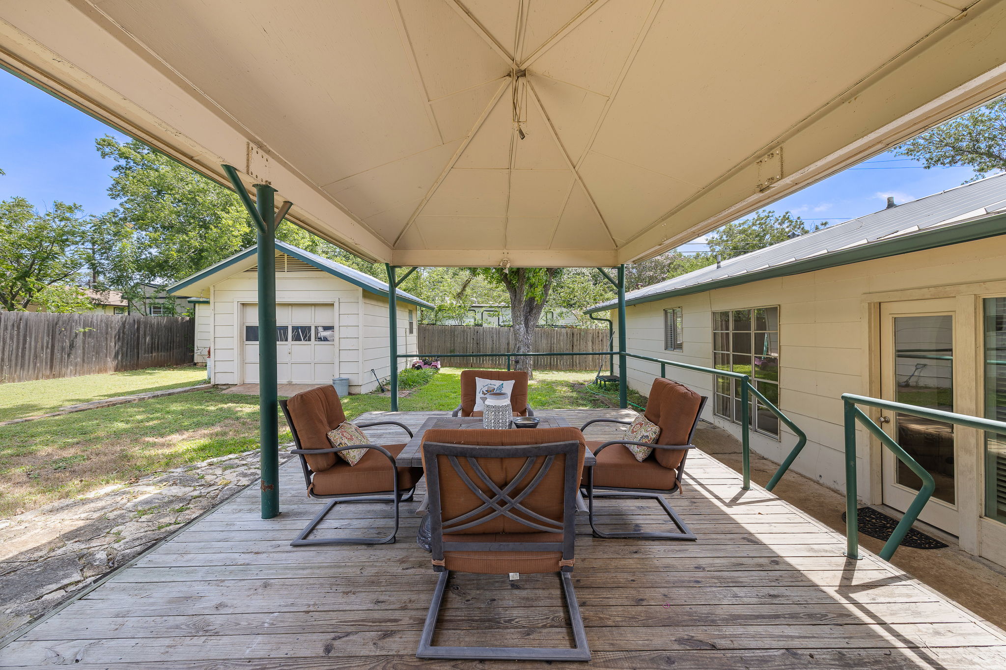 main property photo 26