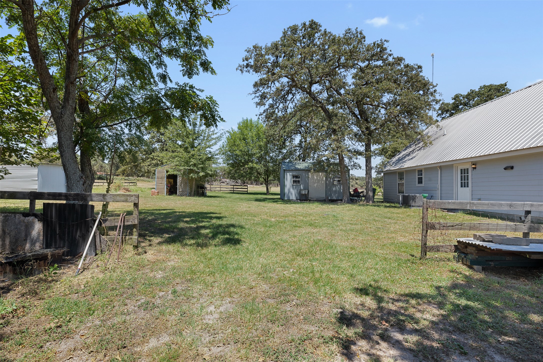 main property photo 7