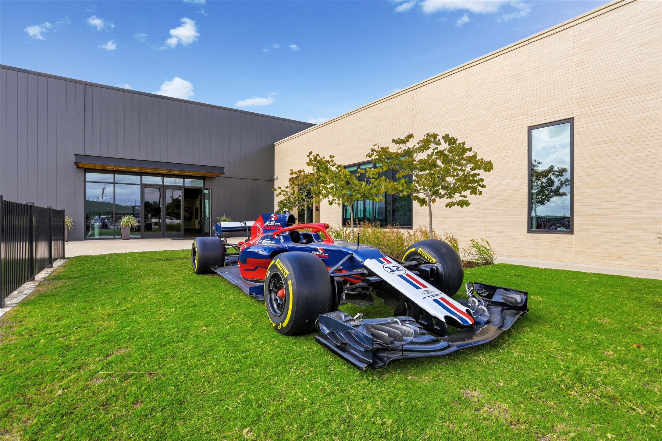 main property photo 30