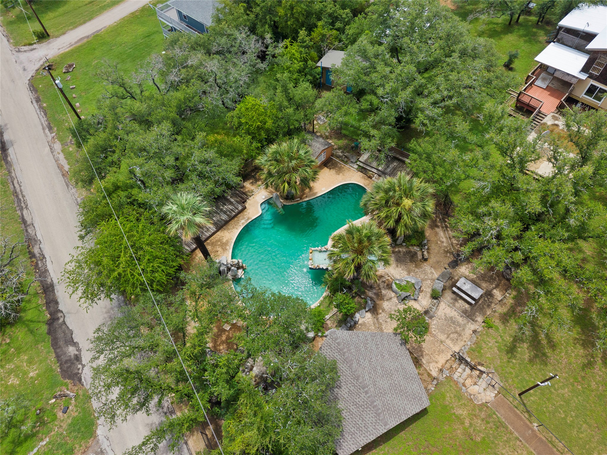 main property photo 36