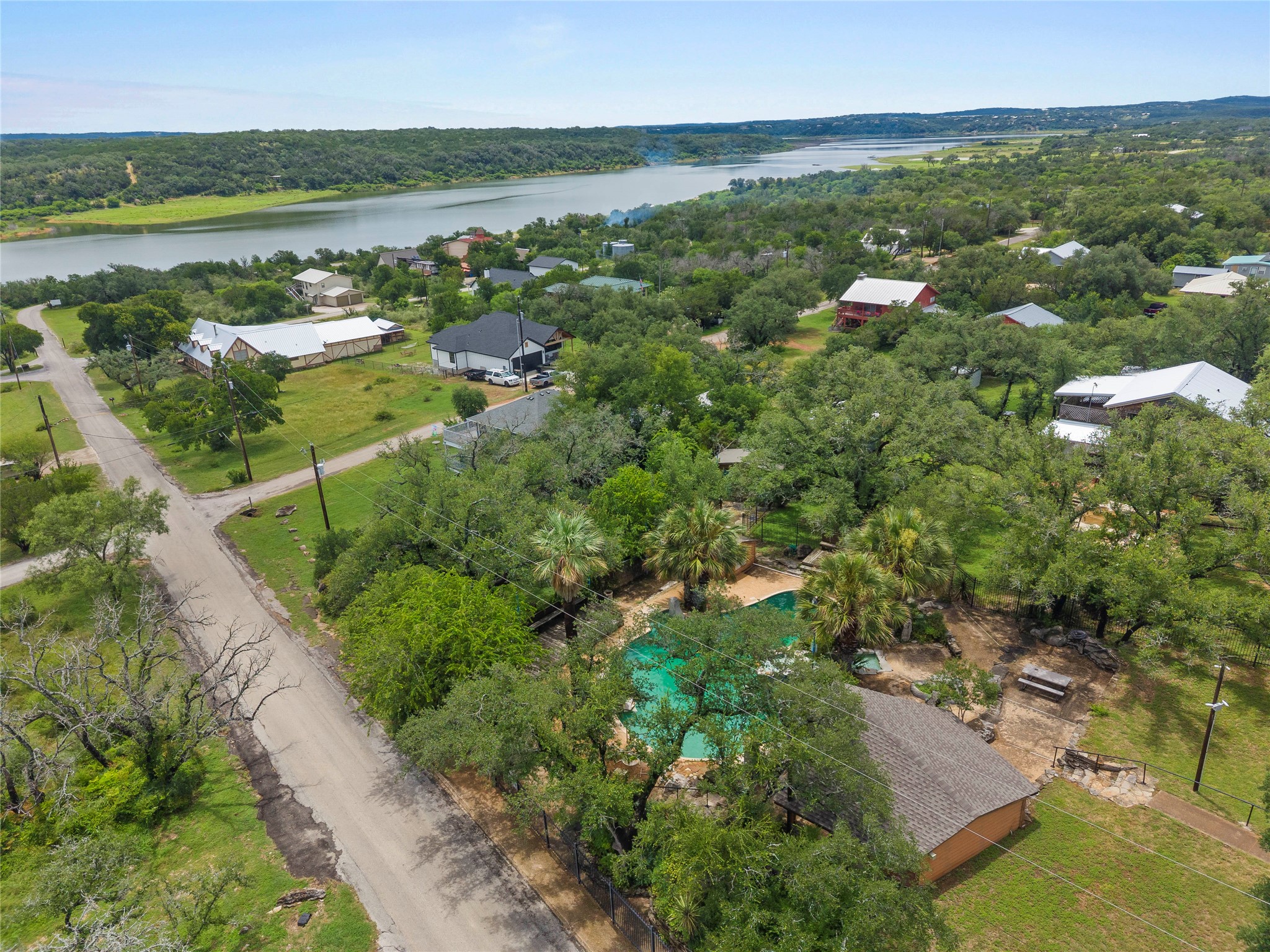 main property photo 37
