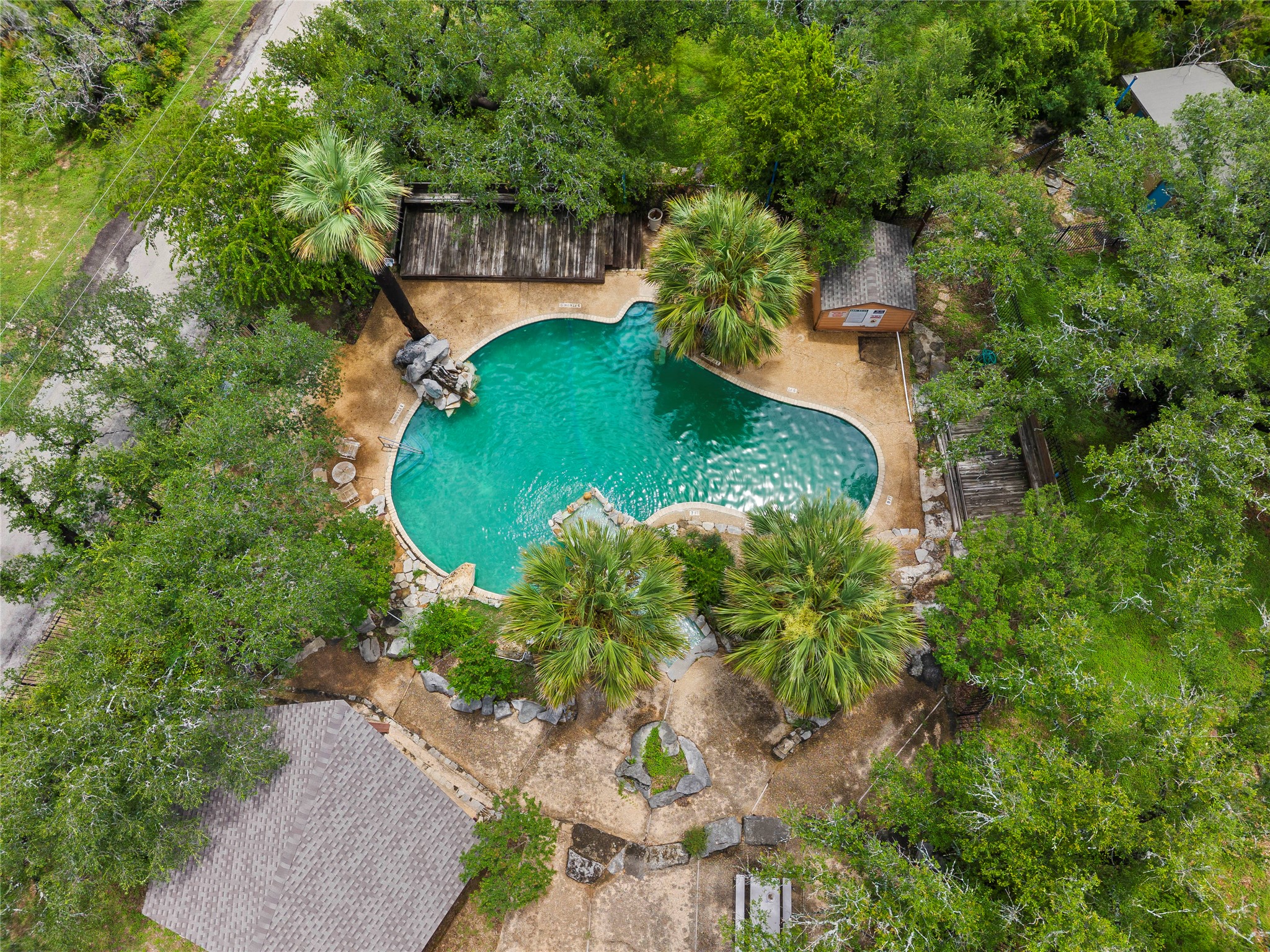 main property photo 38