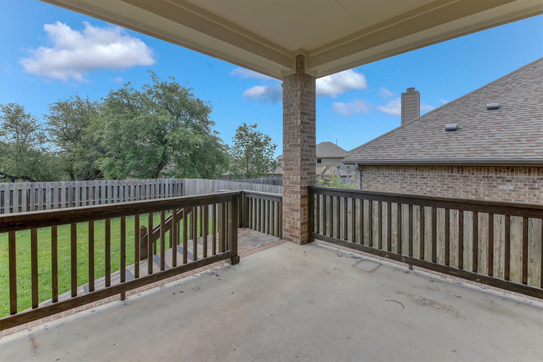main property photo 10