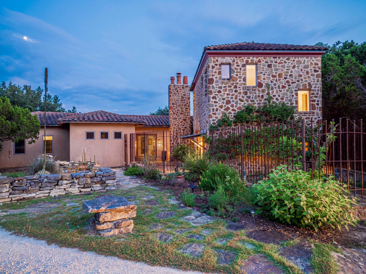 main property photo 4
