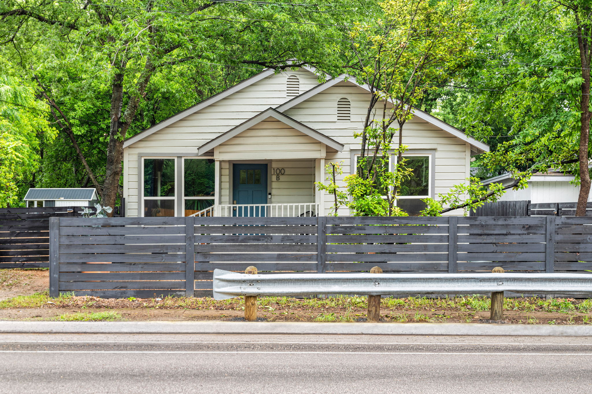 main property photo 23