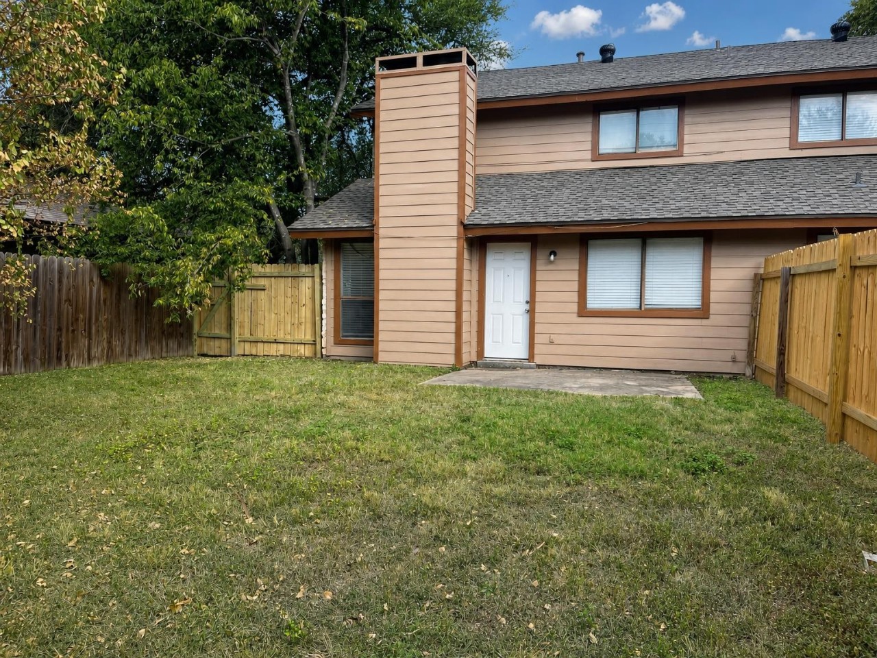 main property photo 39