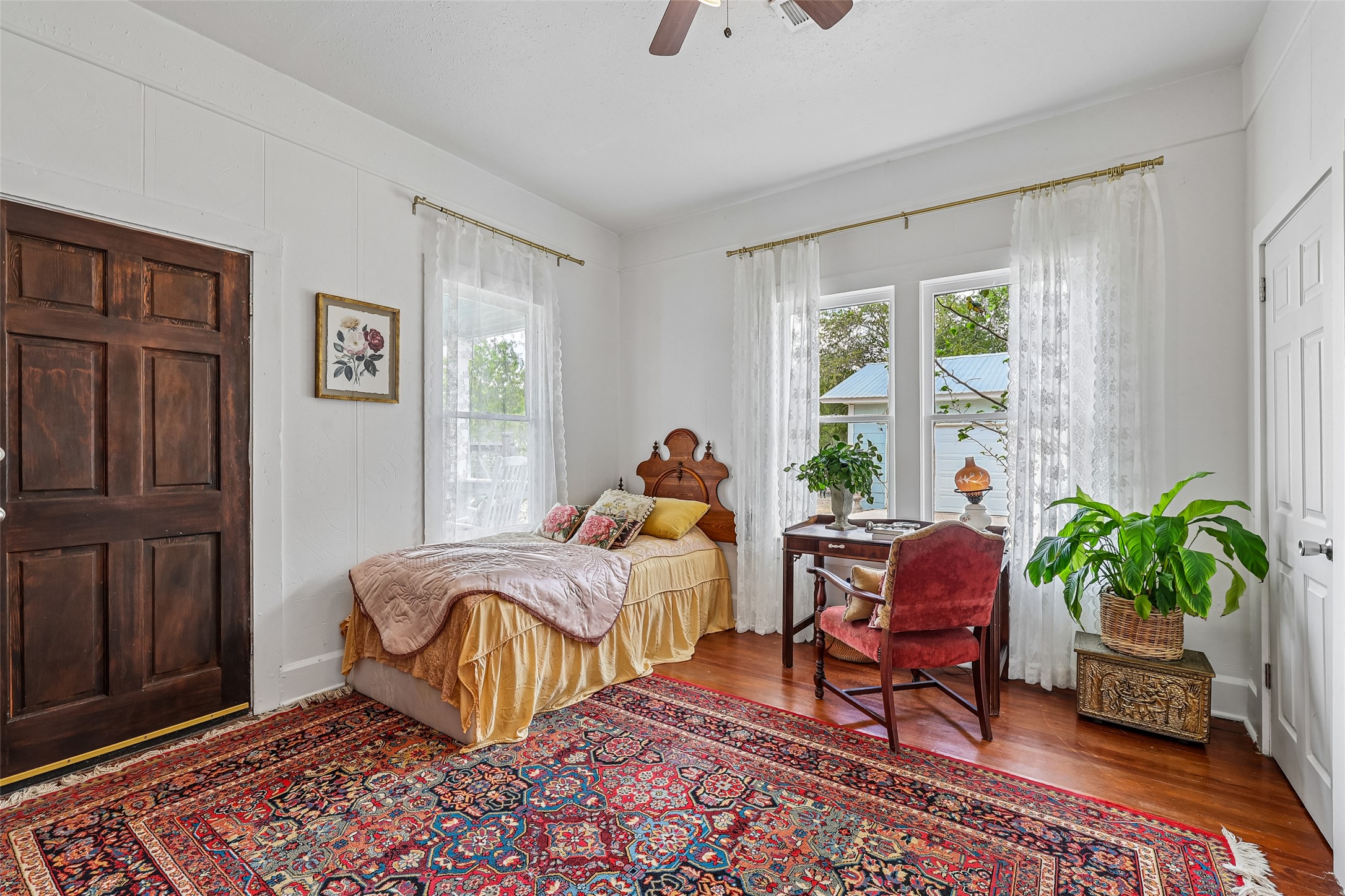 main property photo 22