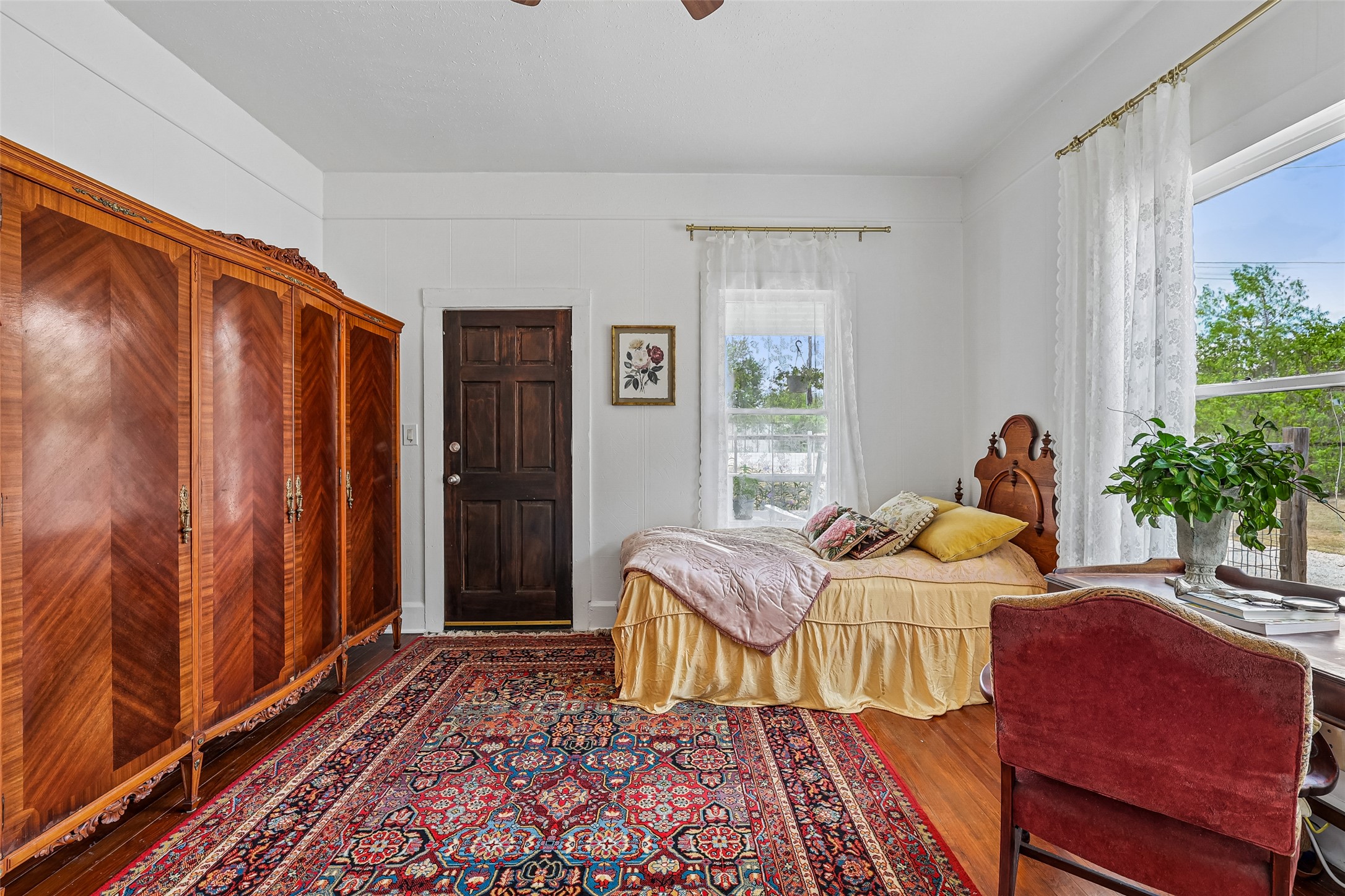 main property photo 23