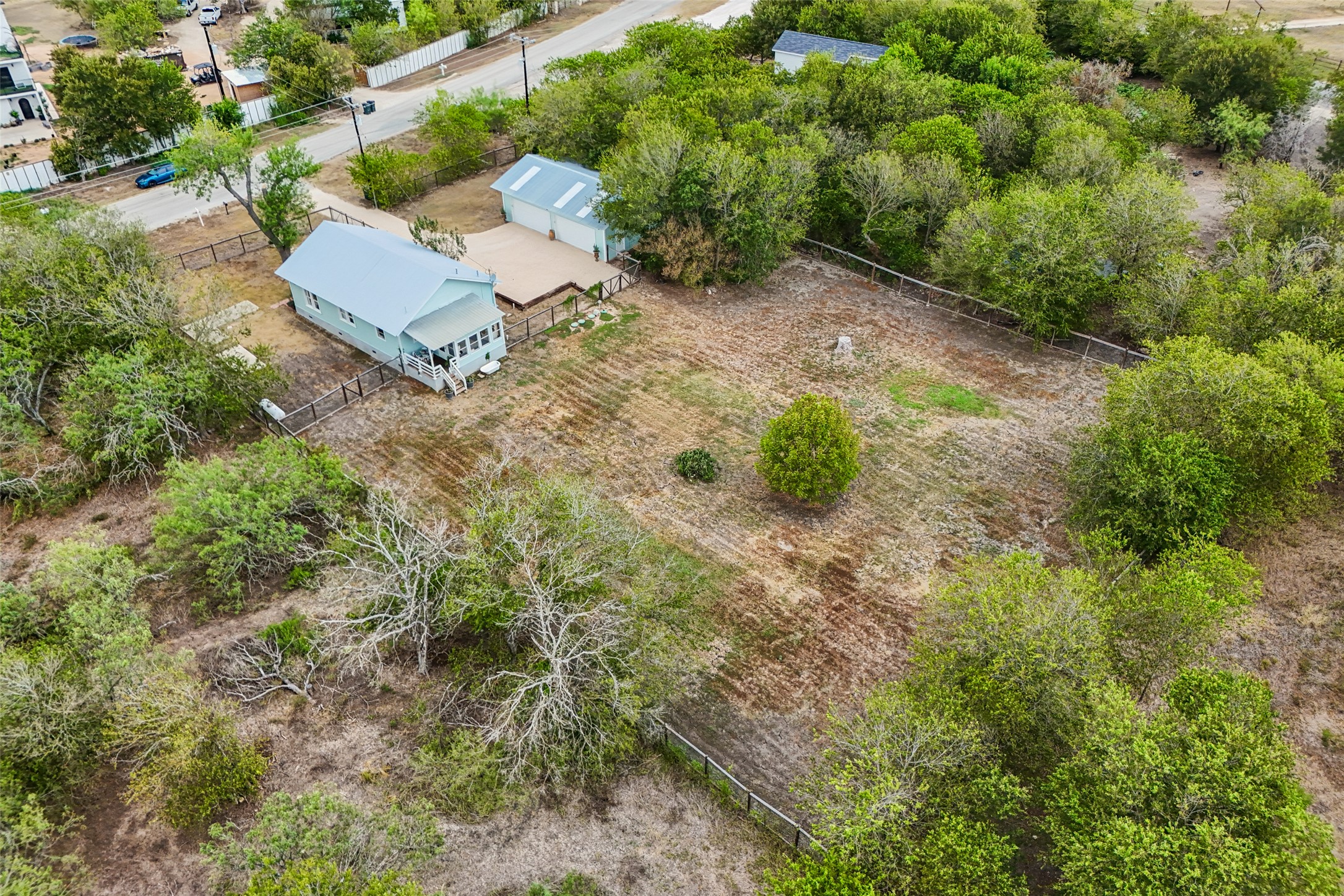 main property photo 31