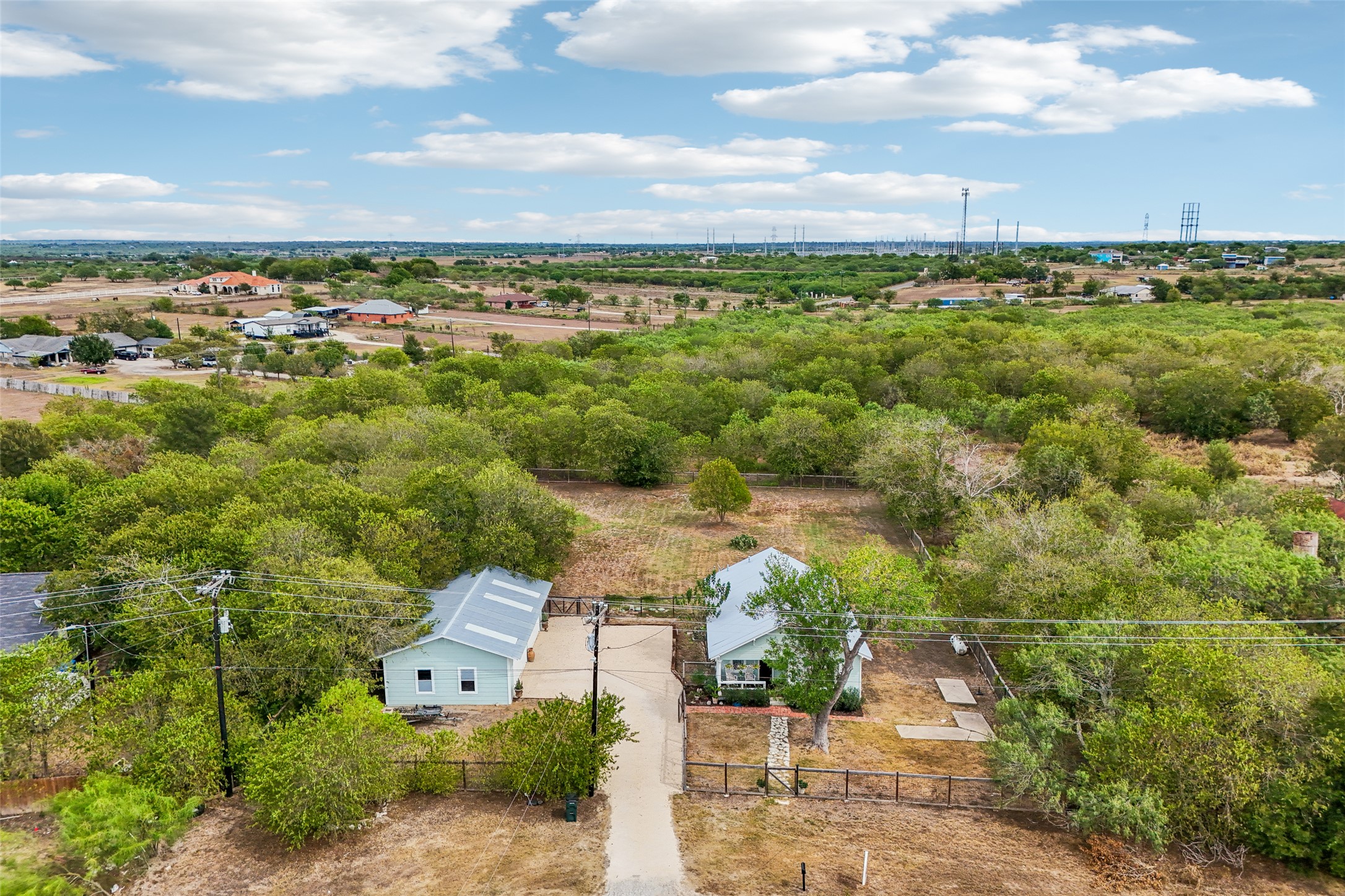 main property photo 32