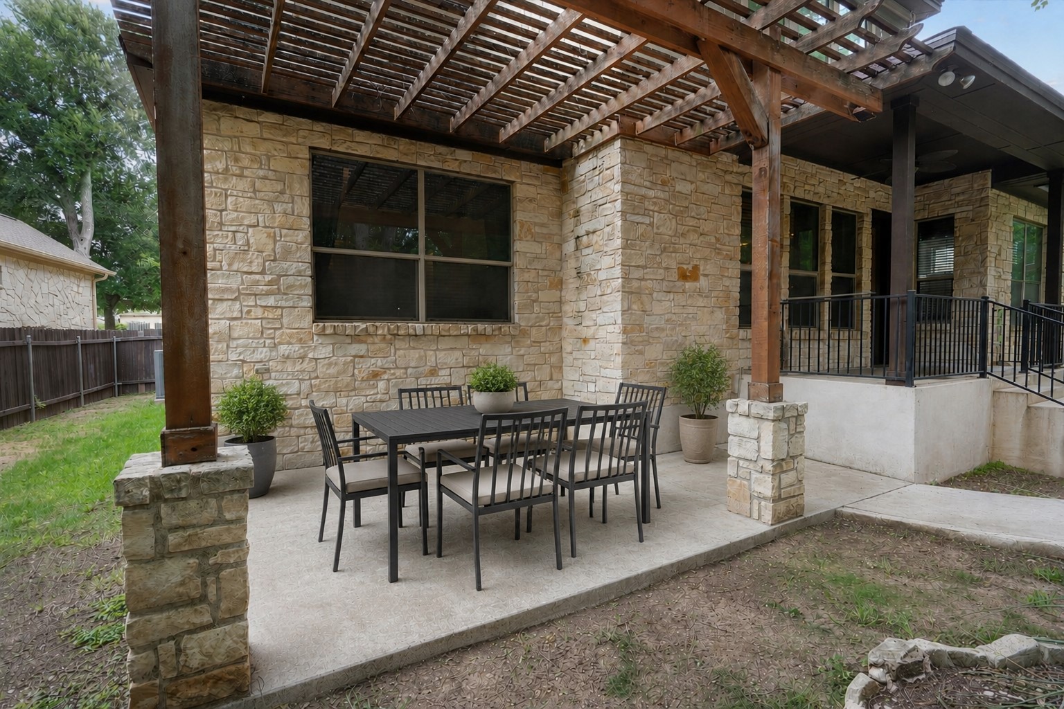 main property photo 31