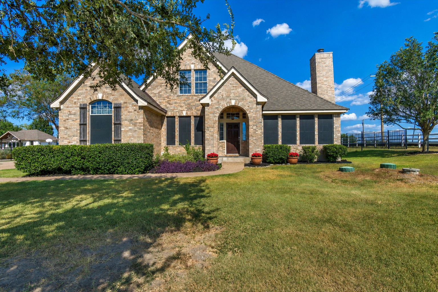 main property photo 23