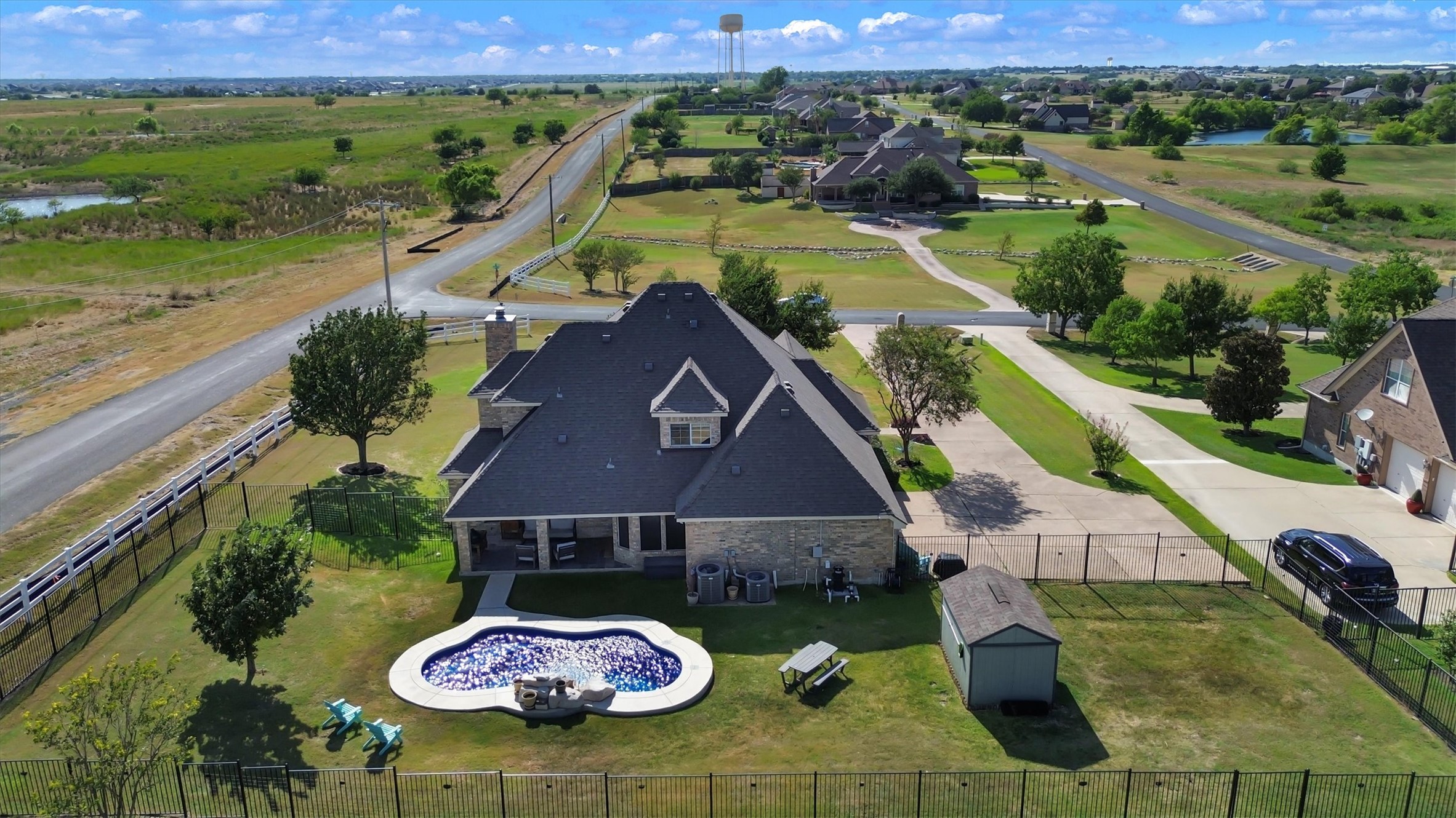 main property photo 29