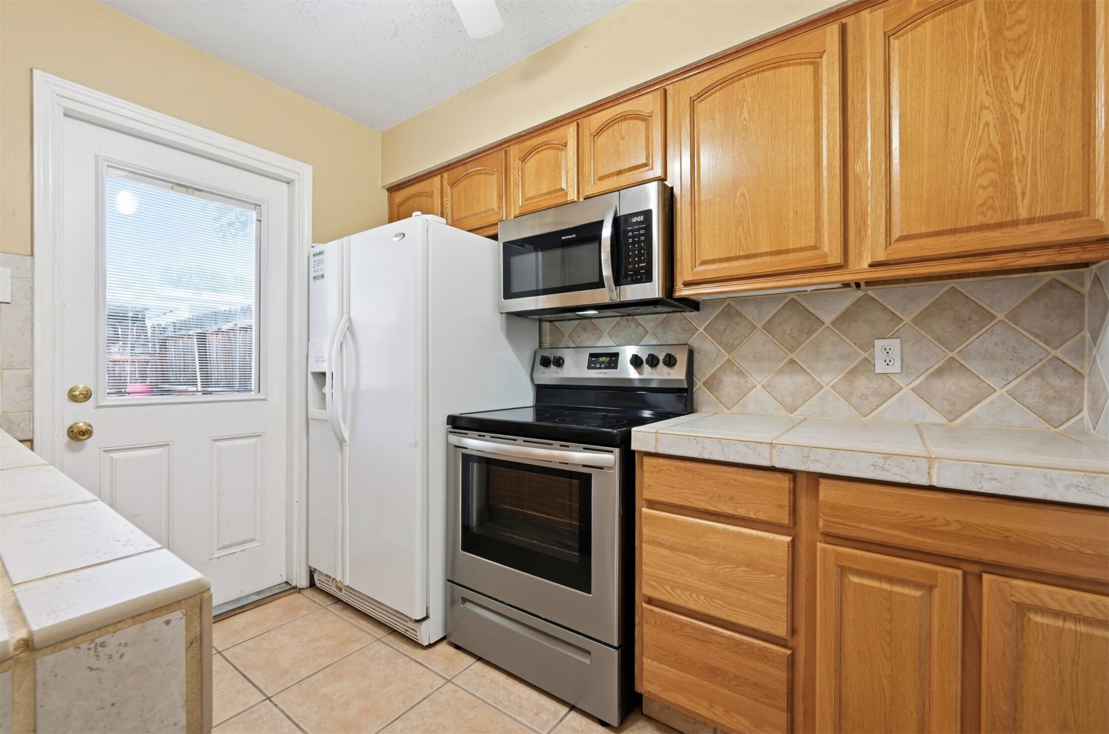 main property photo 12