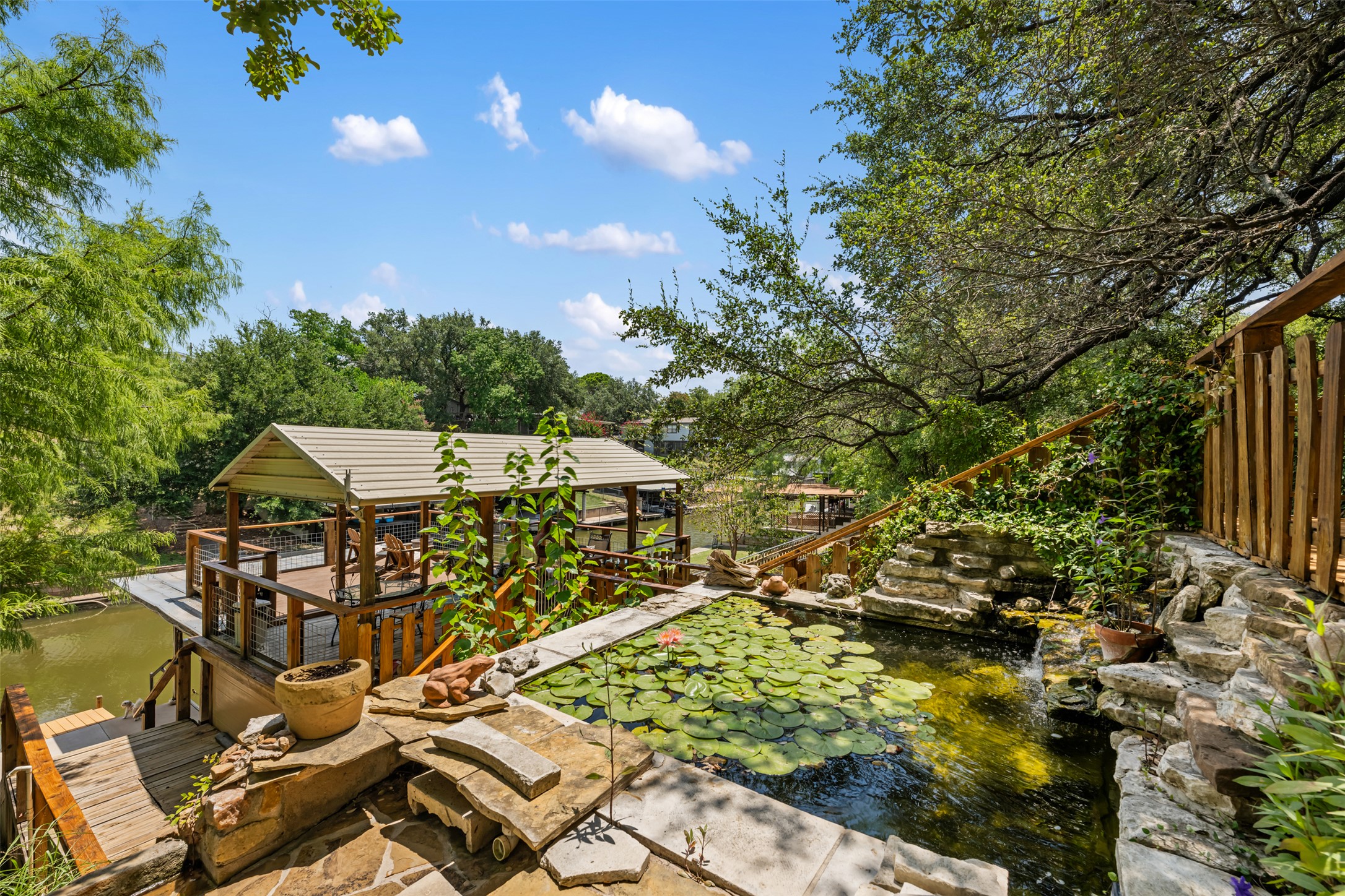 main property photo 31