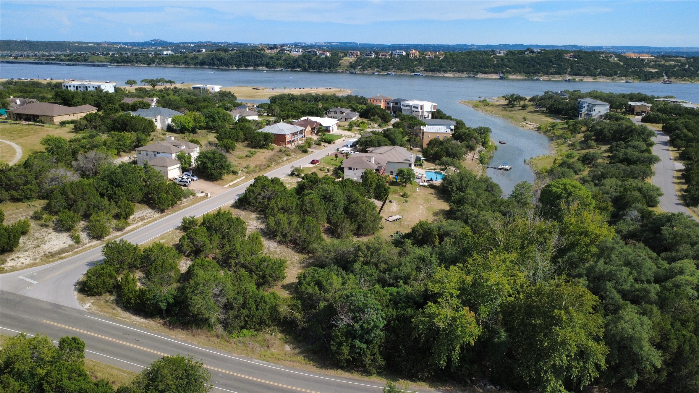 main property photo 9