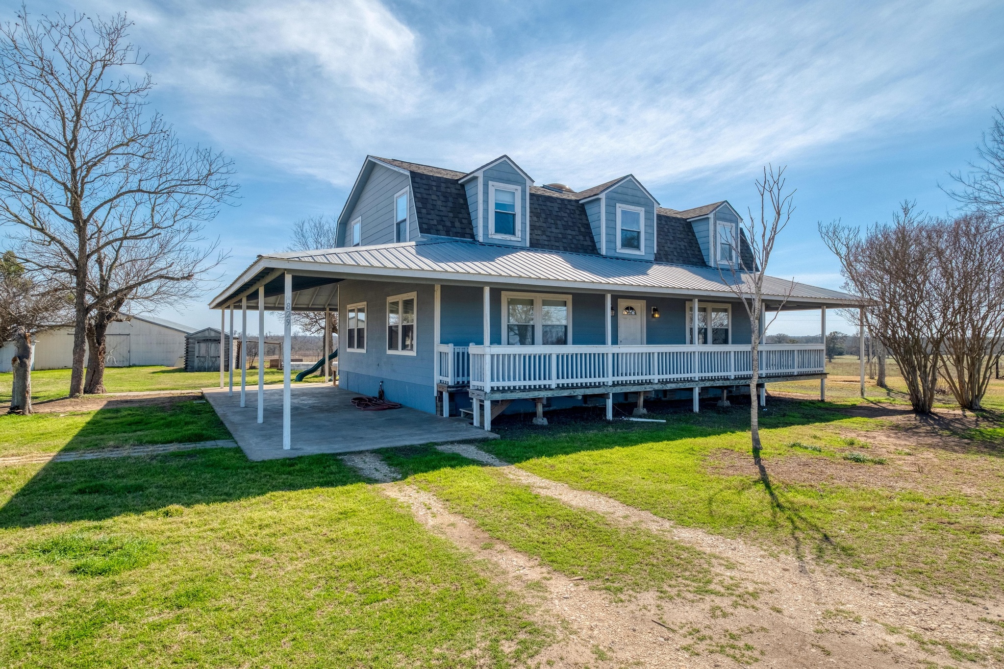 main property photo 10
