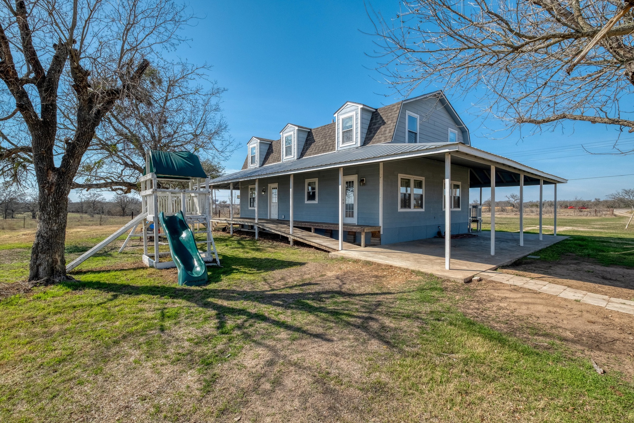 main property photo 35