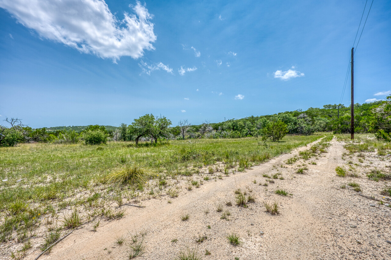 main property photo 14